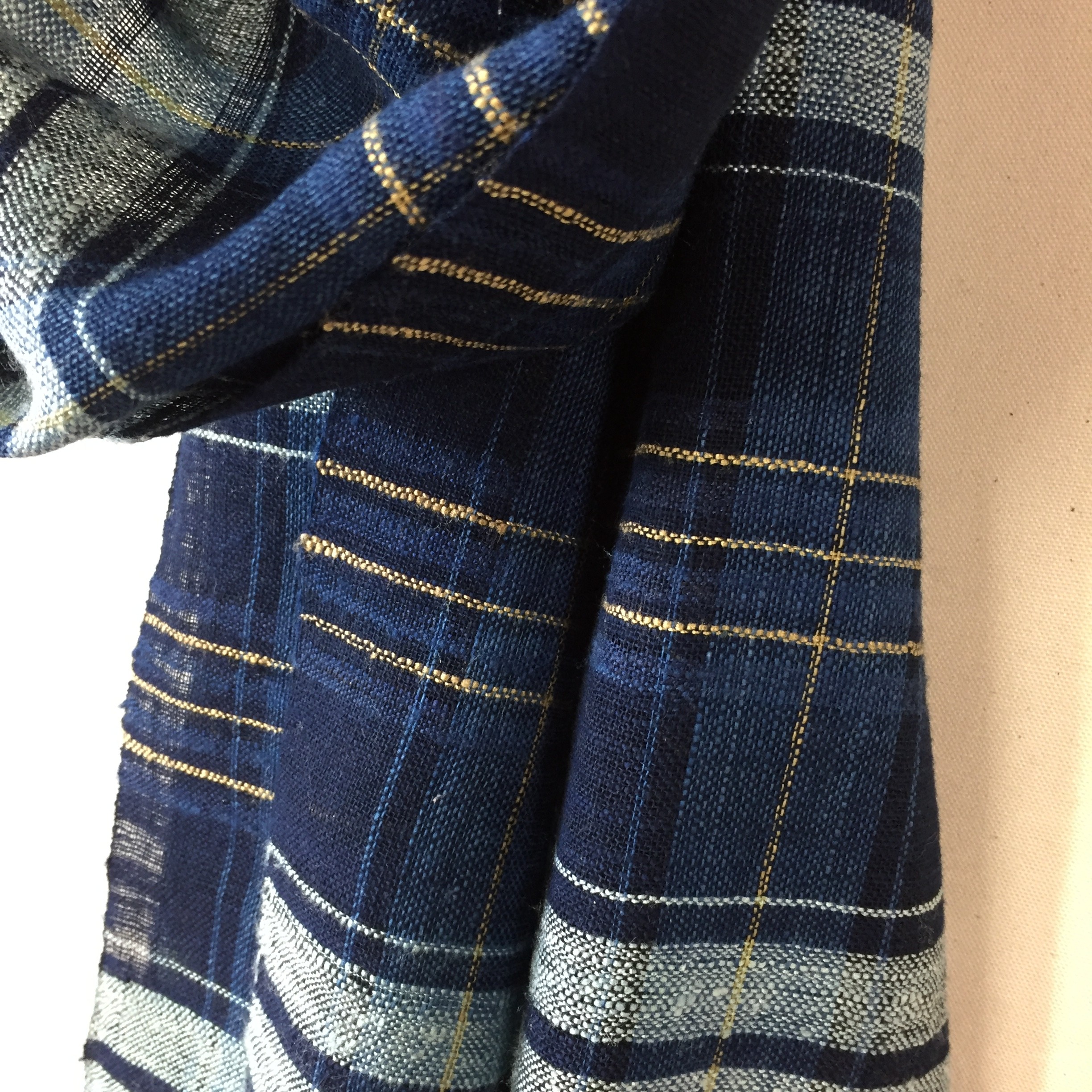 手紡ぎ糸・草木染めのストール M25-①