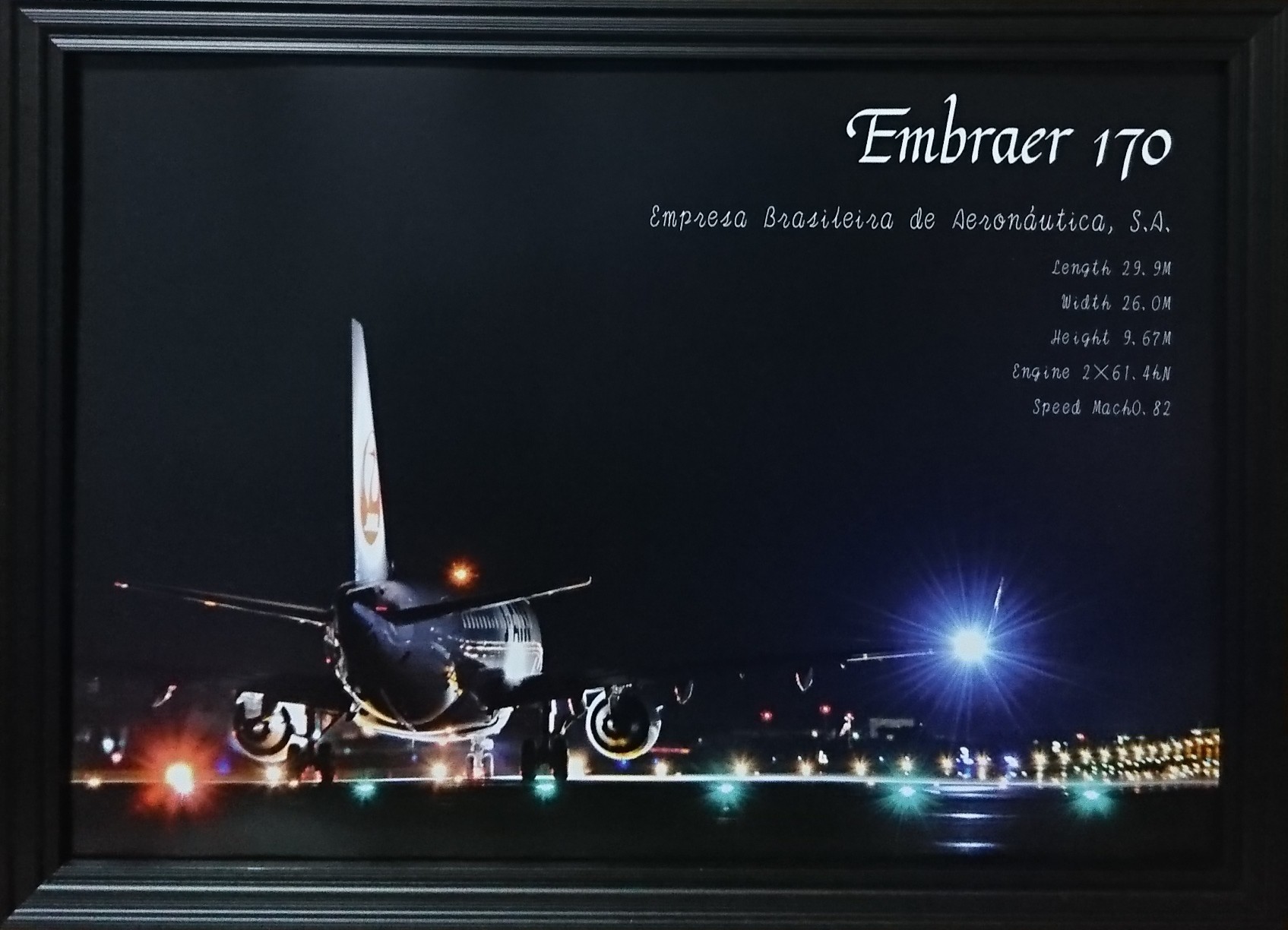 7u2 サイズ 空港での飛行機写真 夜景 オシャレなポスター Iichi ハンドメイド クラフト作品 手仕事品の通販