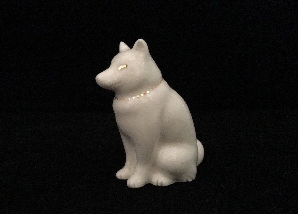 白磁金彩陶器置物いぬ 和犬 Iichi ハンドメイド クラフト作品 手仕事品の通販