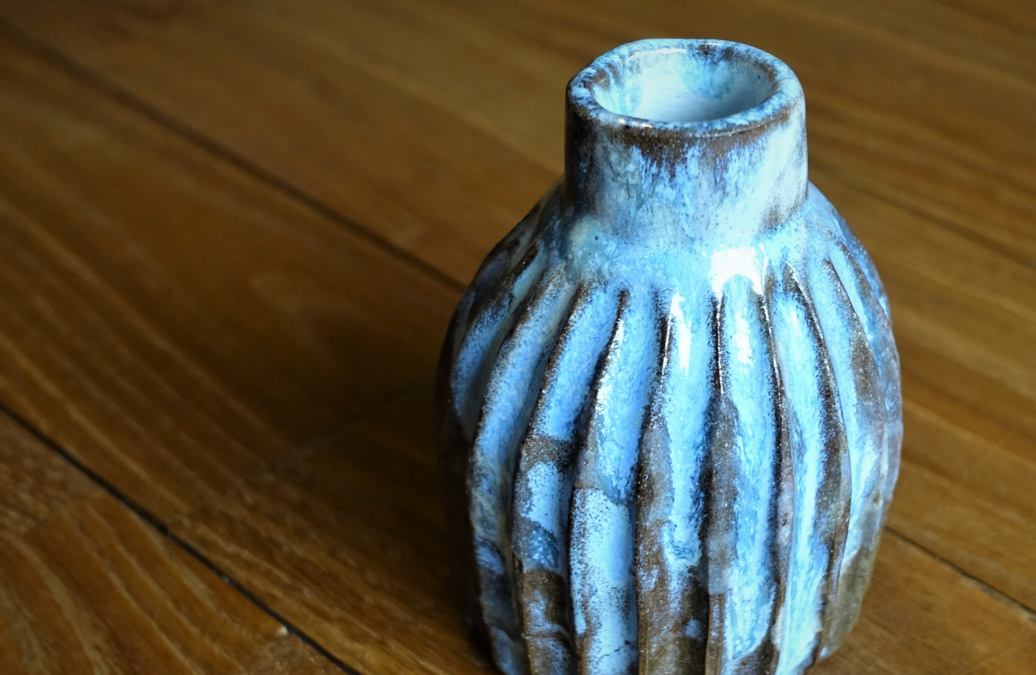 使いみちのない器達 その１ 水漏れする花器 Iichi ハンドメイド クラフト作品 手仕事品の通販