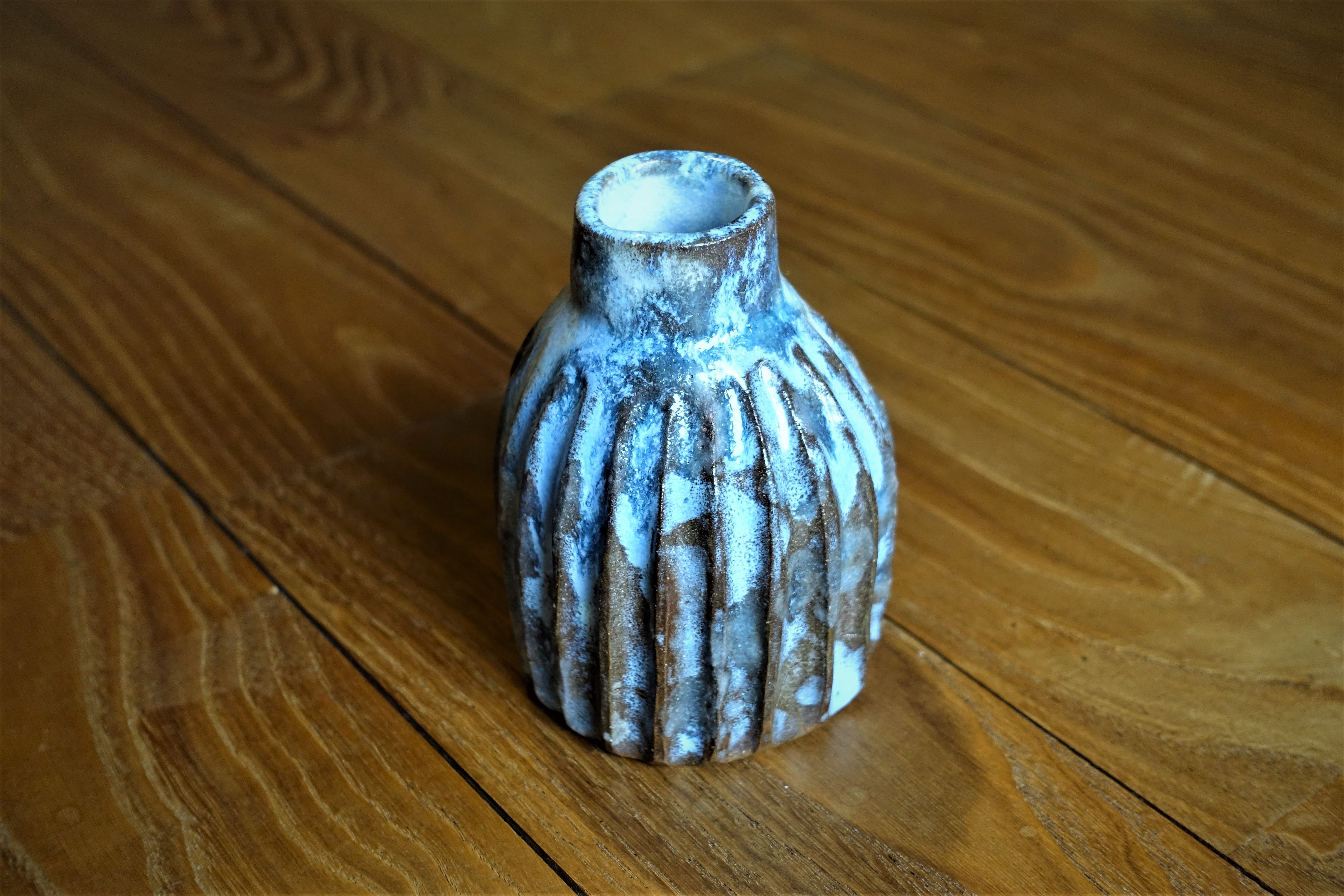 使いみちのない器達 その１ 水漏れする花器 Iichi ハンドメイド クラフト作品 手仕事品の通販