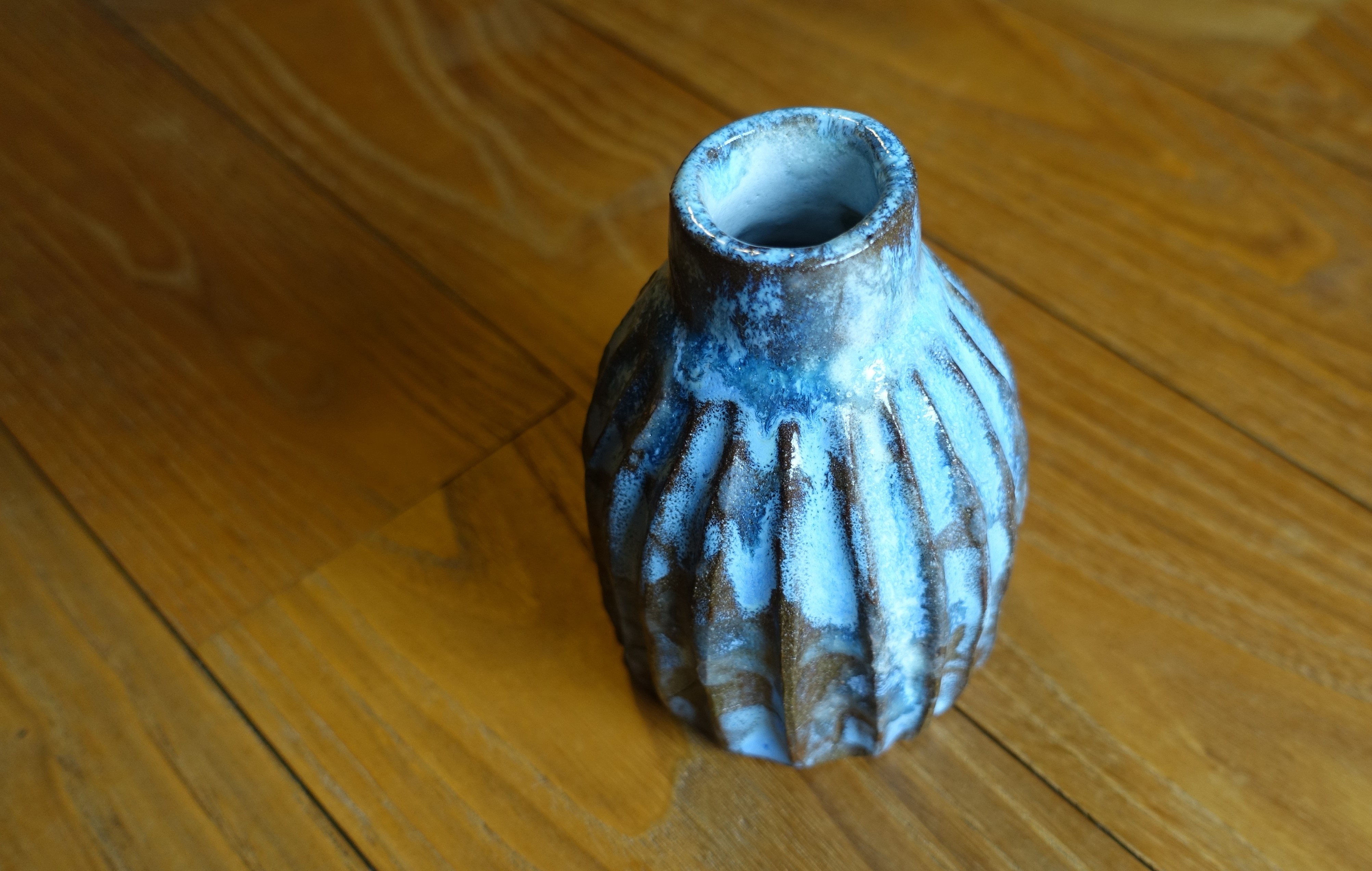 使いみちのない器達 その１ 水漏れする花器 Iichi ハンドメイド クラフト作品 手仕事品の通販