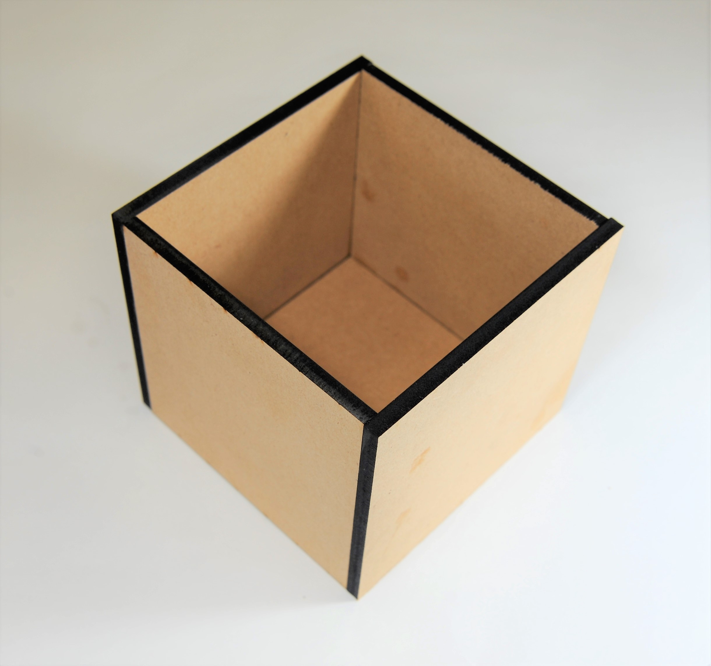 オリジナルボックス 大きさオーダーメイド 各辺合計30センチまで Iichi ハンドメイド クラフト作品 手仕事品の通販