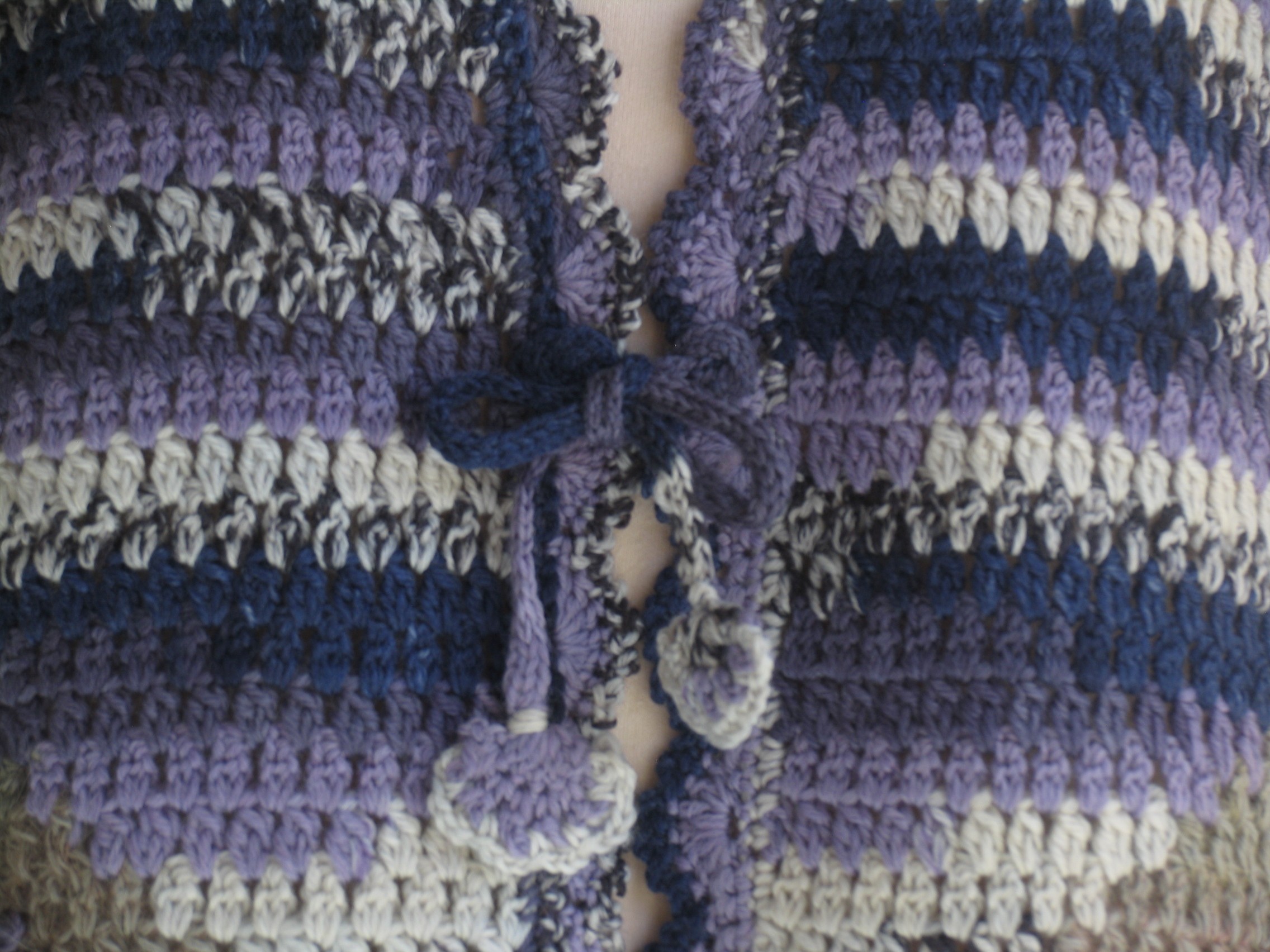 かぎ針編みのおもしろ模様のベスト Iichi ハンドメイド クラフト作品 手仕事品の通販