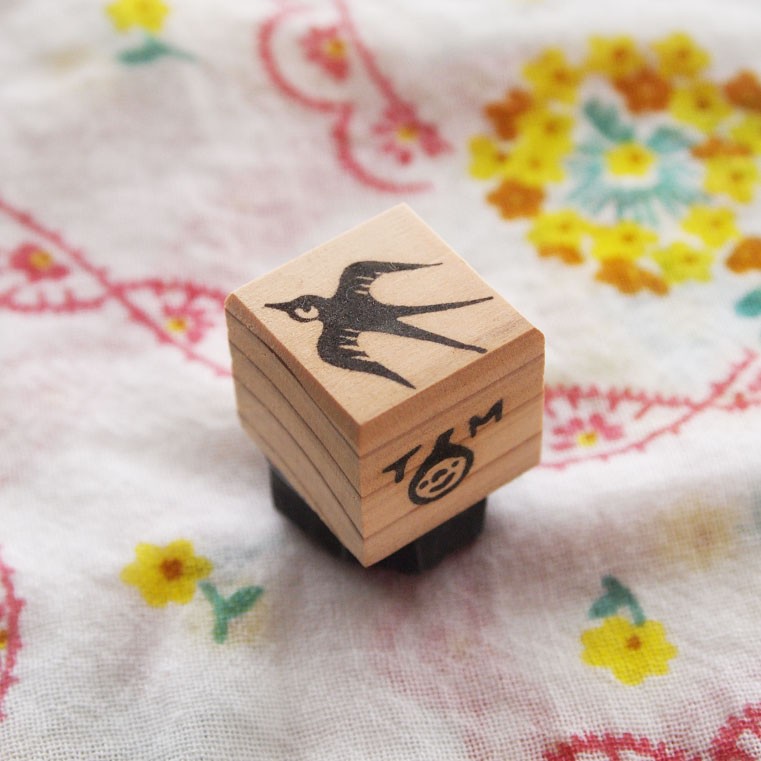 消しゴムはんこ 小さいサイズ ツバメ Iichi ハンドメイド クラフト作品 手仕事品の通販
