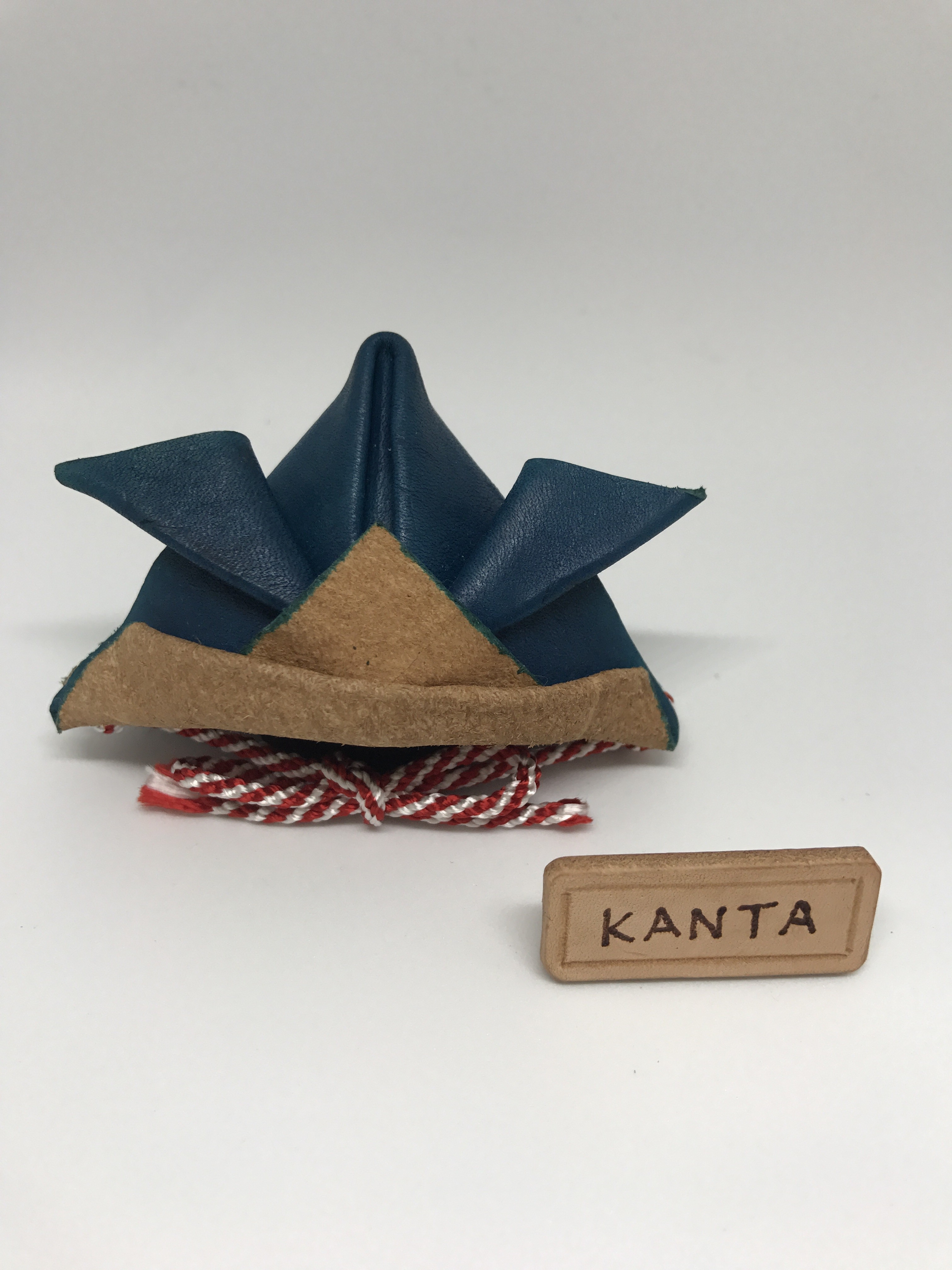 受注生作 革de折り紙カブト 名入れ 選べるカラー Iichi ハンドメイド クラフト作品 手仕事品の通販