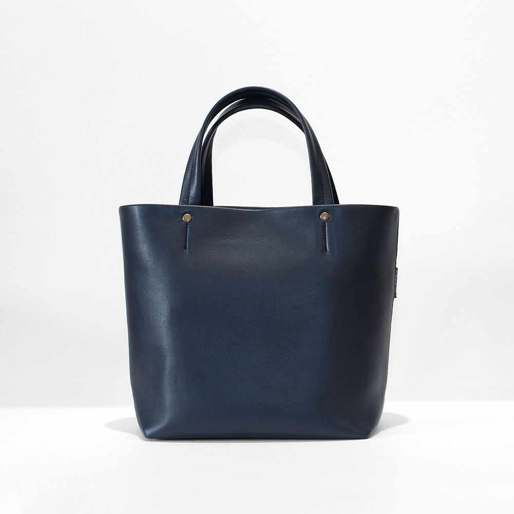 超軽量 250ｇ 整理しやすい内ポケットつき トートバッグ ネイビー 受注生産 Iichi ハンドメイド クラフト作品 手仕事品の通販