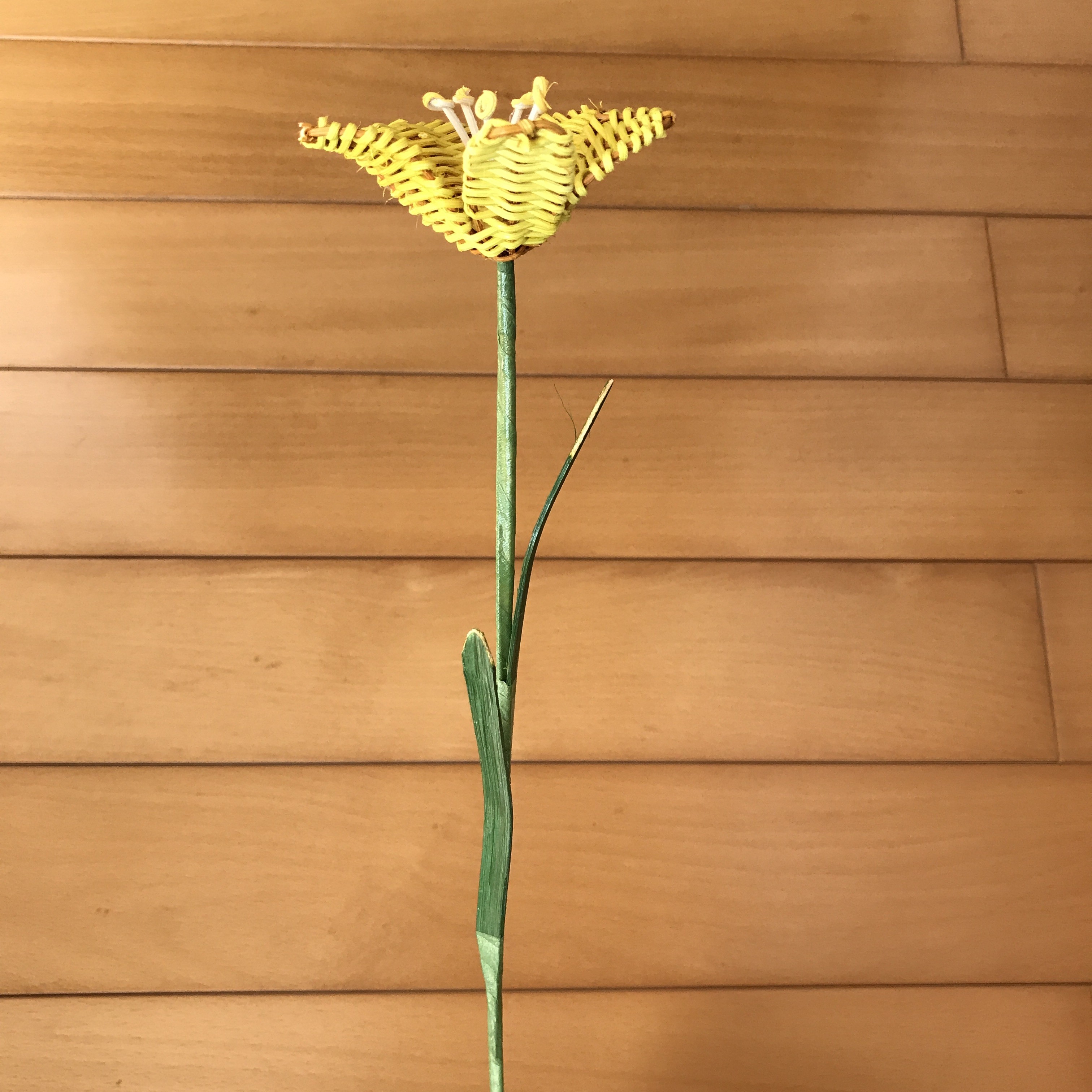 ラタン 籐 の花 黄色のユリ Iichi ハンドメイド クラフト作品 手仕事品の通販