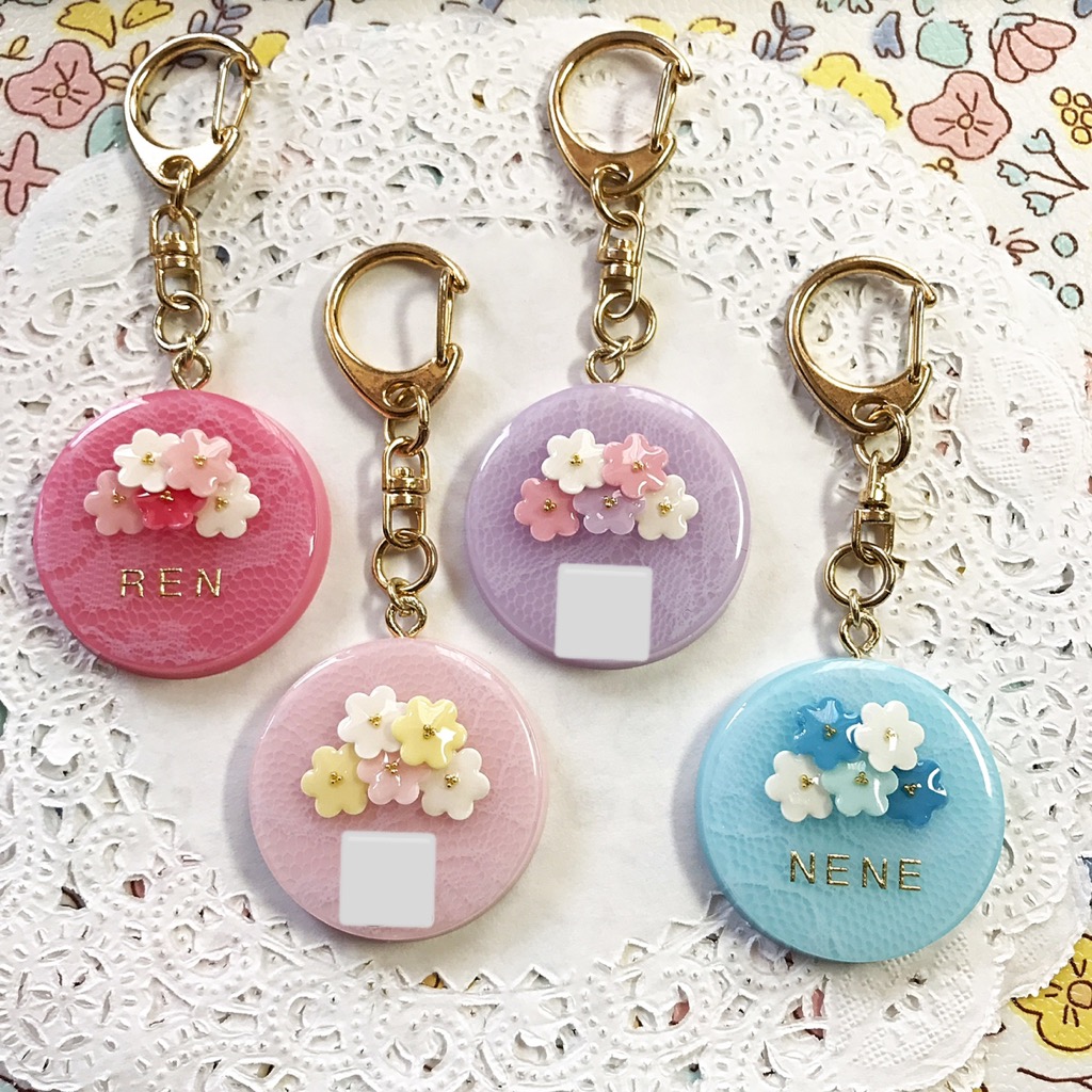 再販 選べる4種類 名前入り レースflowerブーケのミラーキーホルダー Iichi ハンドメイド クラフト作品 手仕事品の通販