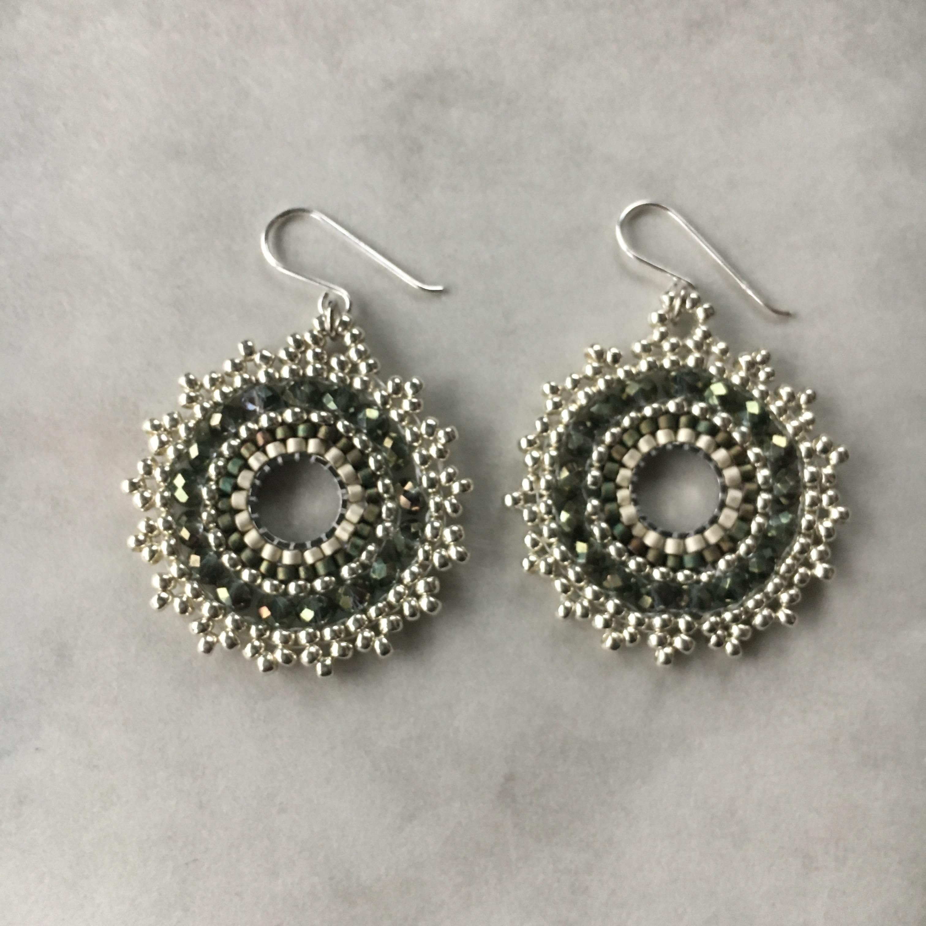 再販 若草色のサークルピアス ビーズ刺繍 Silver925 Iichi ハンドメイド クラフト作品 手仕事品の通販