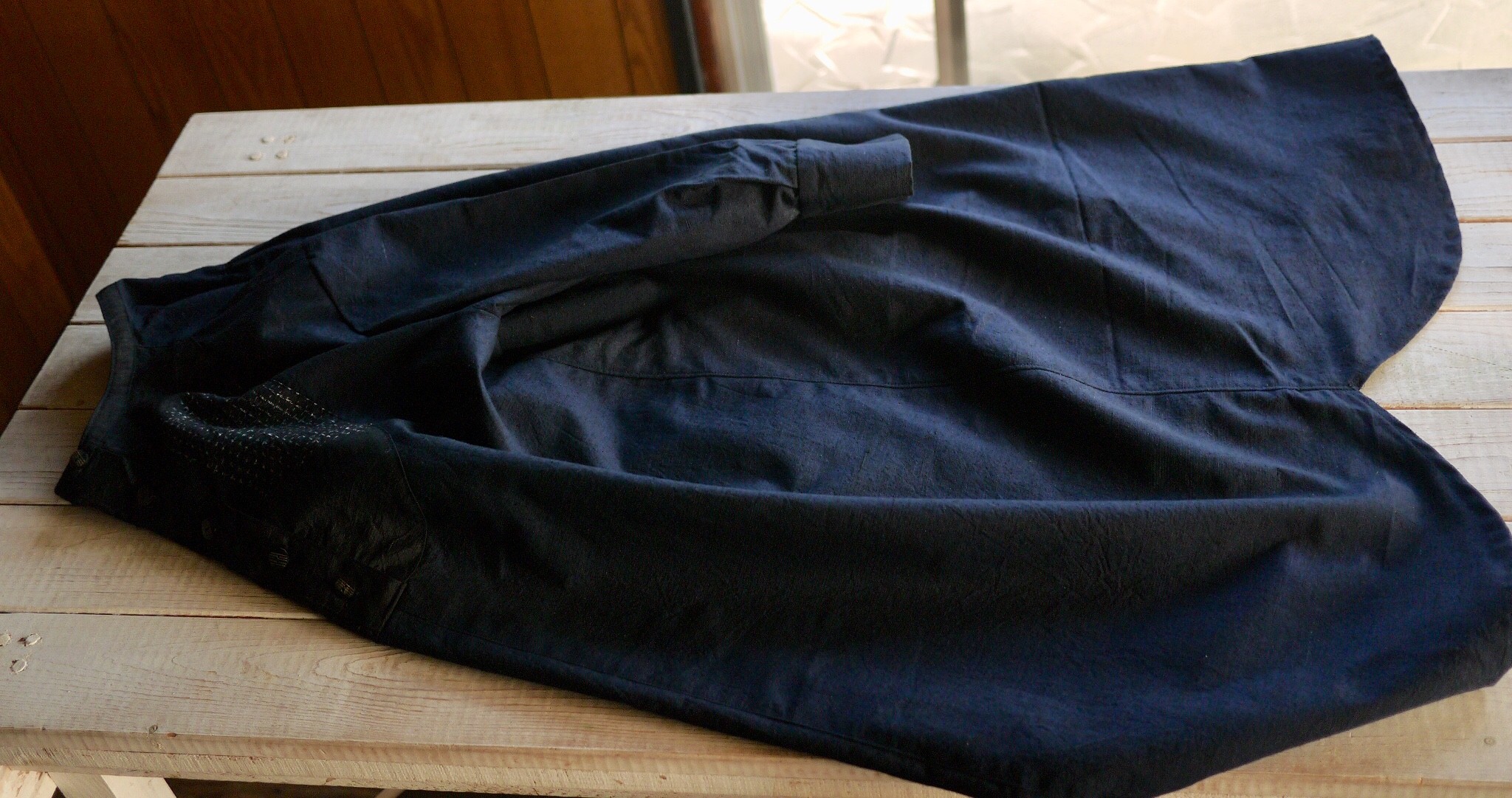 濃紺結城紬と黒結城紬のワンピース Iichi ハンドメイド クラフト作品 手仕事品の通販