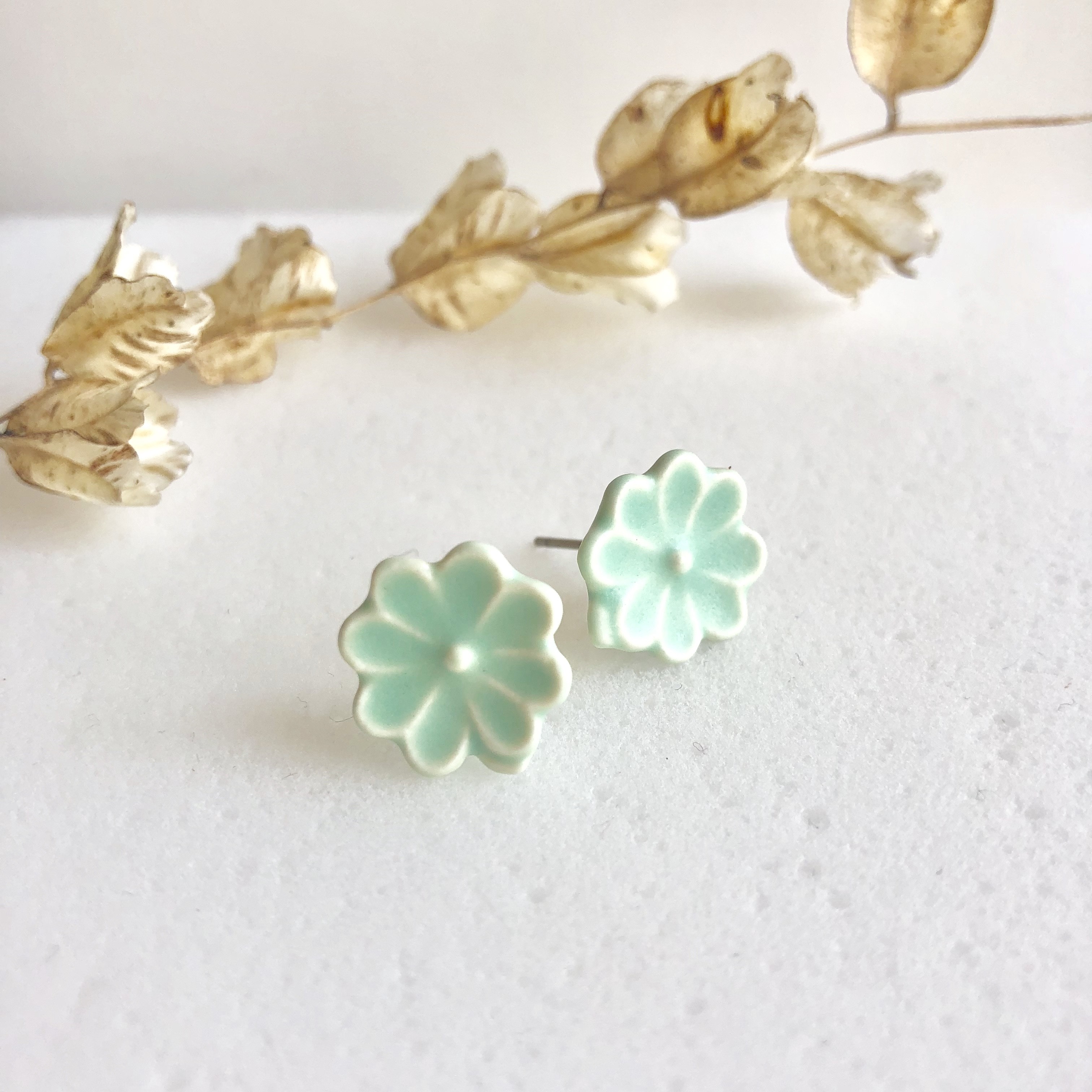 Four Leaf Clover ミントグリーン 陶器 ピアス イヤリング Iichi ハンドメイド クラフト作品 手仕事品の通販