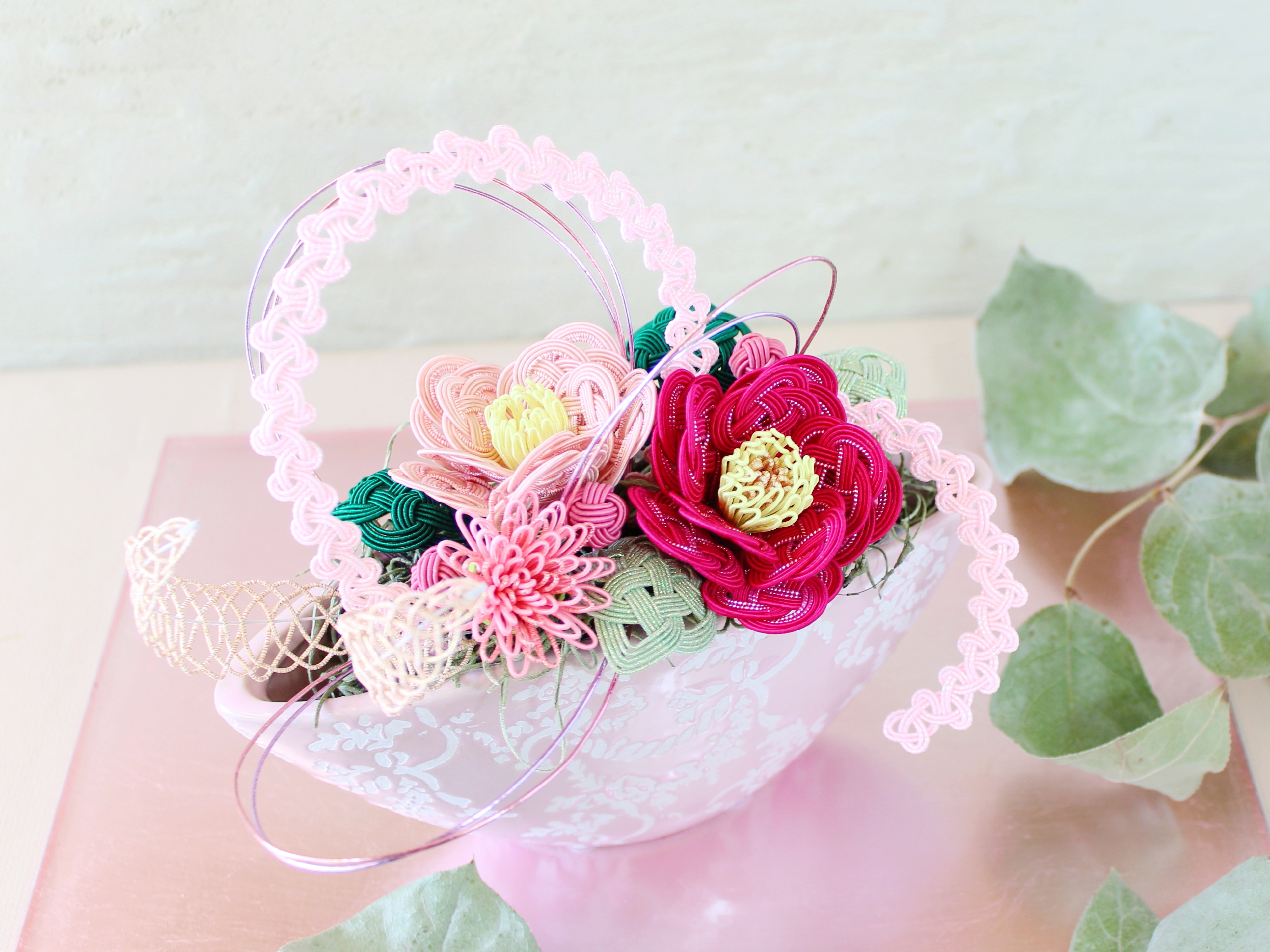 水引 椿と菊のアレンジ つつじ色 Iichi ハンドメイド クラフト作品 手仕事品の通販