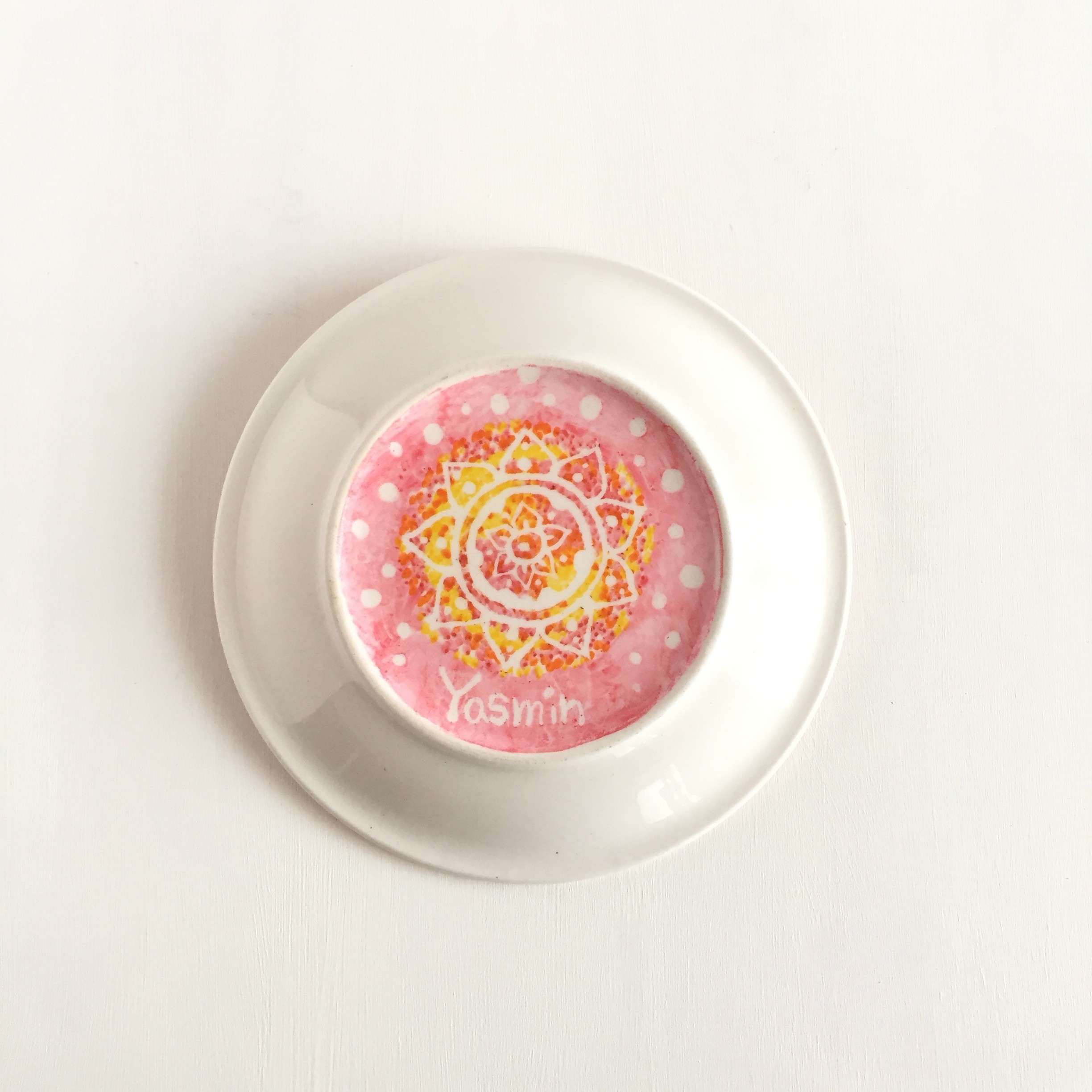 陶器 モロッコ風曼荼羅柄 ピンクとオレンジの飾り皿 インテリアにおすすめ 世界で１つの一点物 Iichi ハンドメイド クラフト作品 手仕事品の通販