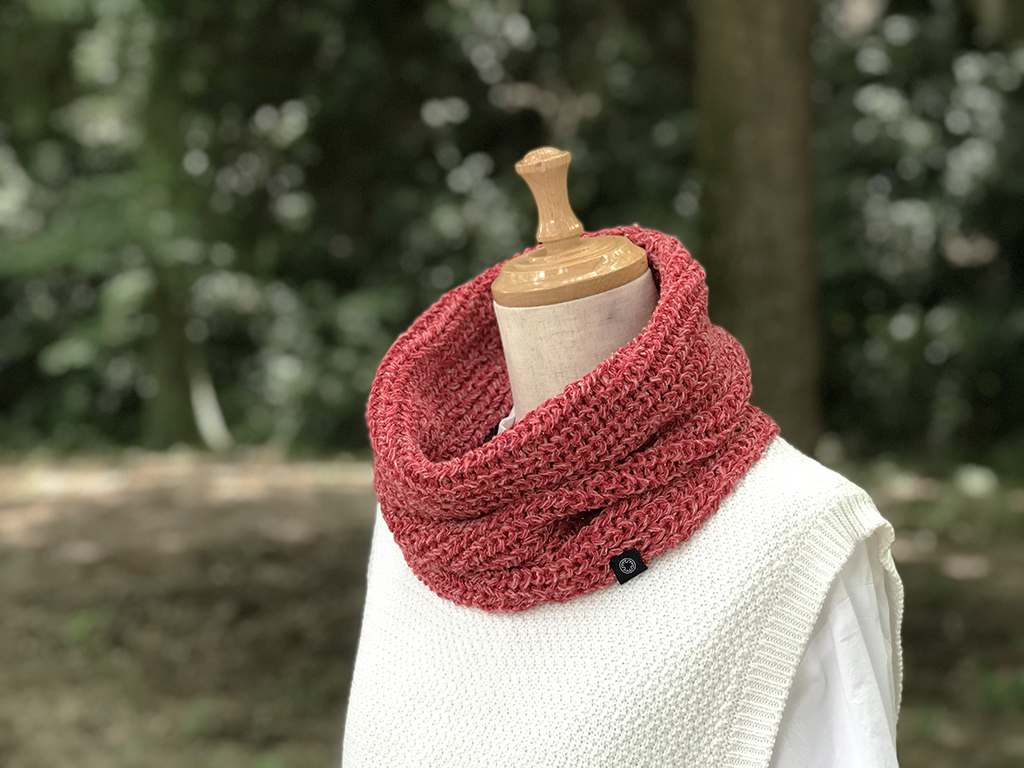 手横編機で作った 美濃和紙糸のスヌード アカ Iichi ハンドメイド クラフト作品 手仕事品の通販
