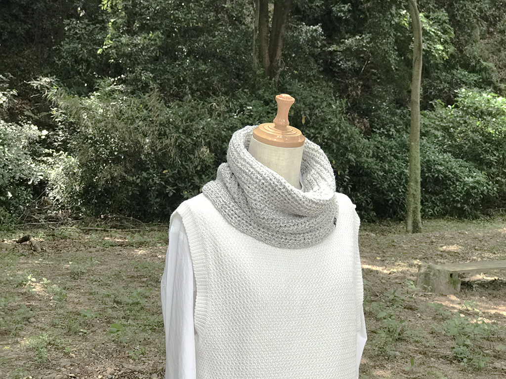 手横編機で作った 美濃和紙糸のスヌード 白杢 Iichi ハンドメイド クラフト作品 手仕事品の通販