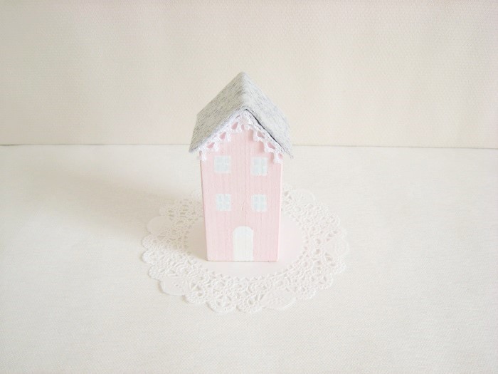 可愛いパステルカラーの小さいお家の置物 ピンク Iichi ハンドメイド クラフト作品 手仕事品の通販