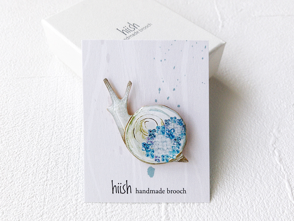 紫陽花カタツムリのブローチ 白 Iichi ハンドメイド クラフト作品 手仕事品の通販