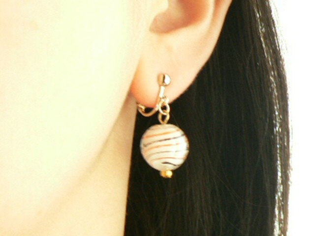 夏におすすめ ヨーヨーみたいなとんぼ玉ヤリング Iichi ハンドメイド クラフト作品 手仕事品の通販