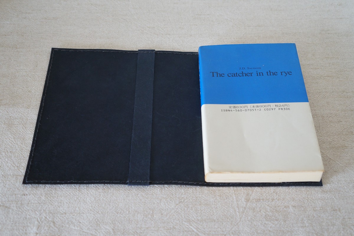 ロウ引き和紙のブックカバー 新書用 黒 Iichi ハンドメイド クラフト作品 手仕事品の通販