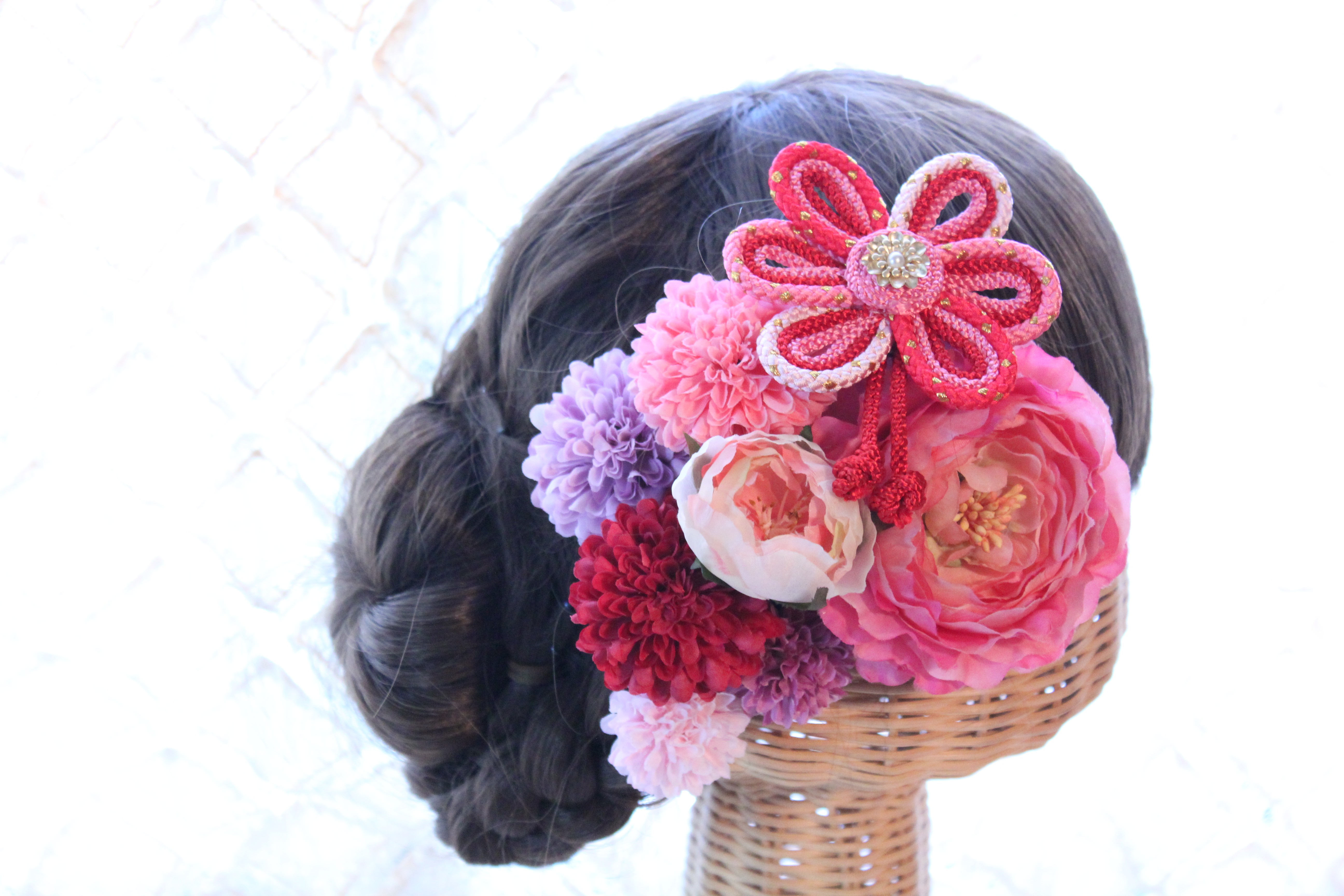 ピンク系和装髪飾り 花の組紐飾り 成人式 卒業式 結婚式 Iichi ハンドメイド クラフト作品 手仕事品の通販