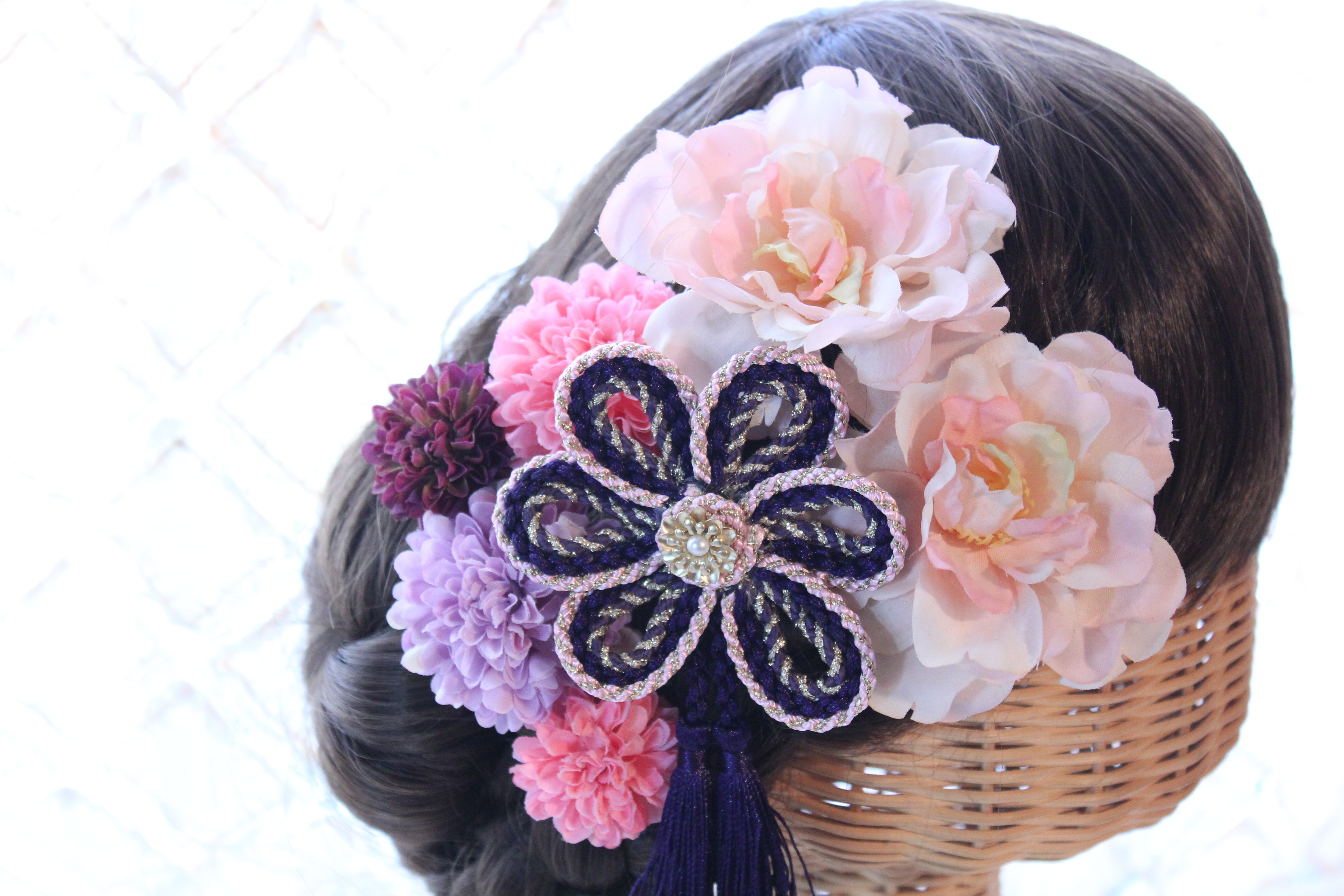 ピンクパープル系和装髪飾り タッセル付き花の組紐飾り 成人式 卒業式 結婚式 Iichi ハンドメイド クラフト作品 手仕事品の通販