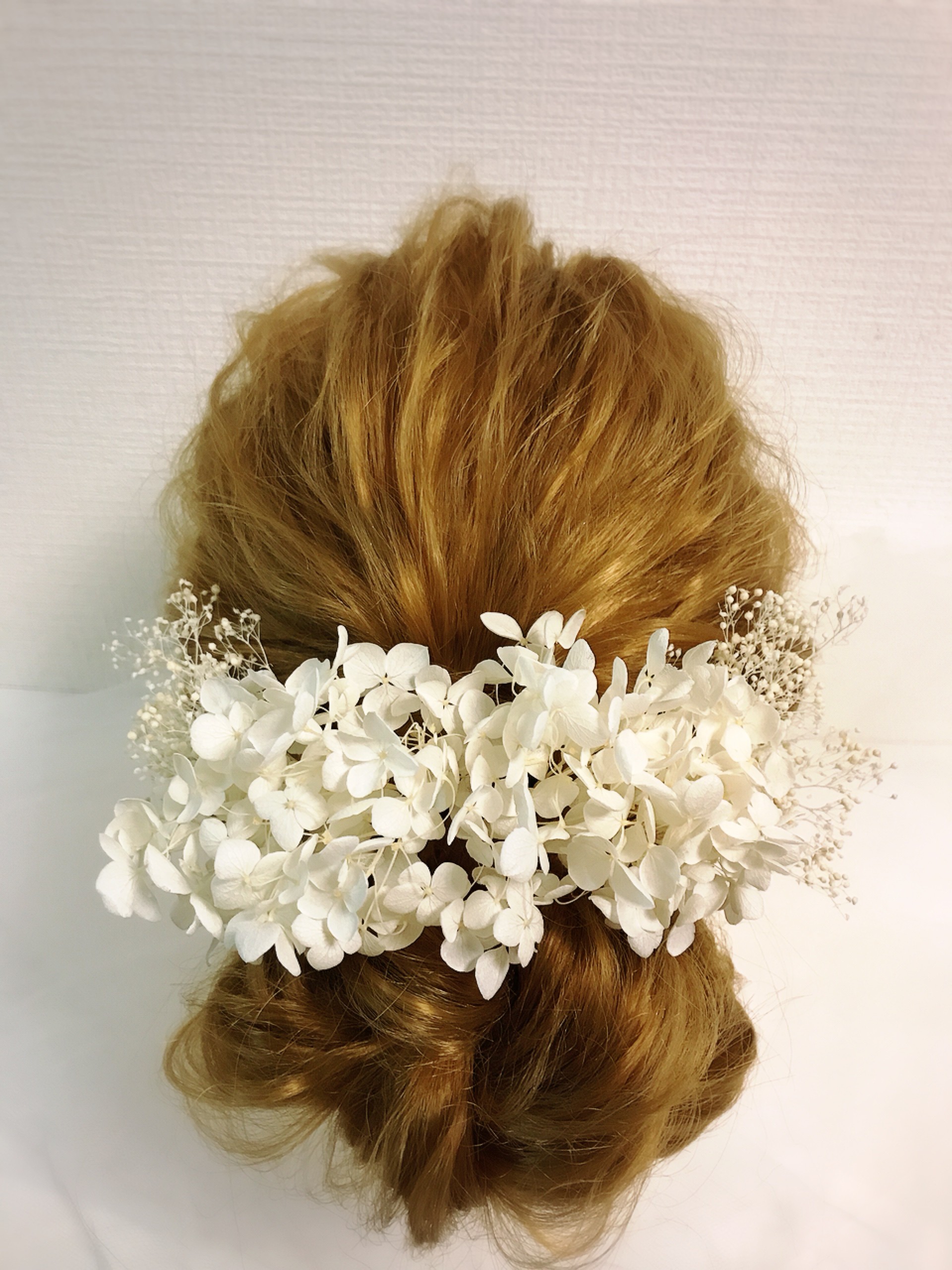 純白の紫陽花とかすみ草のヘッドドレス♡ | iichi ハンドメイド 