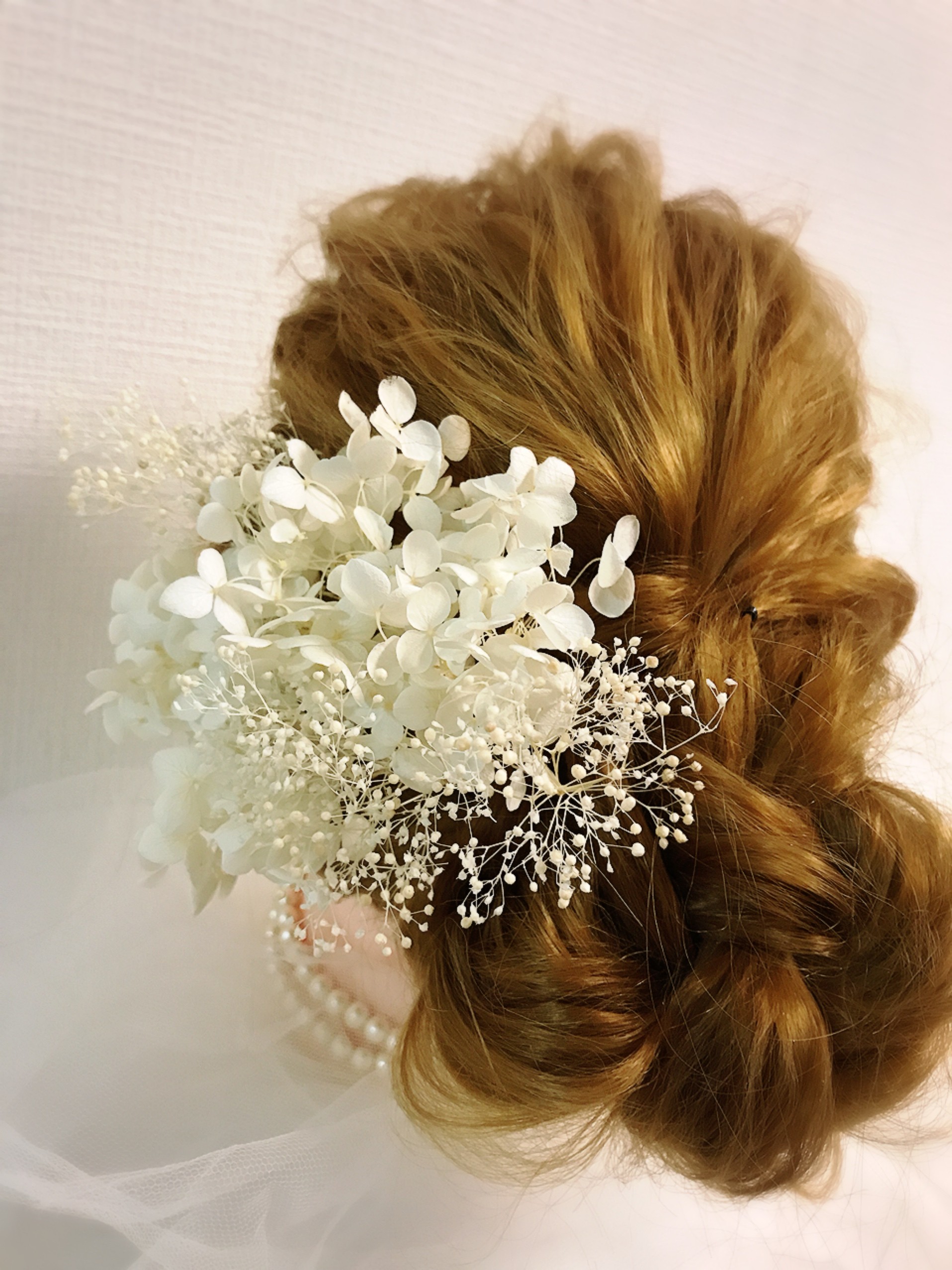 純白の紫陽花とかすみ草のヘッドドレス Iichi ハンドメイド クラフト作品 手仕事品の通販