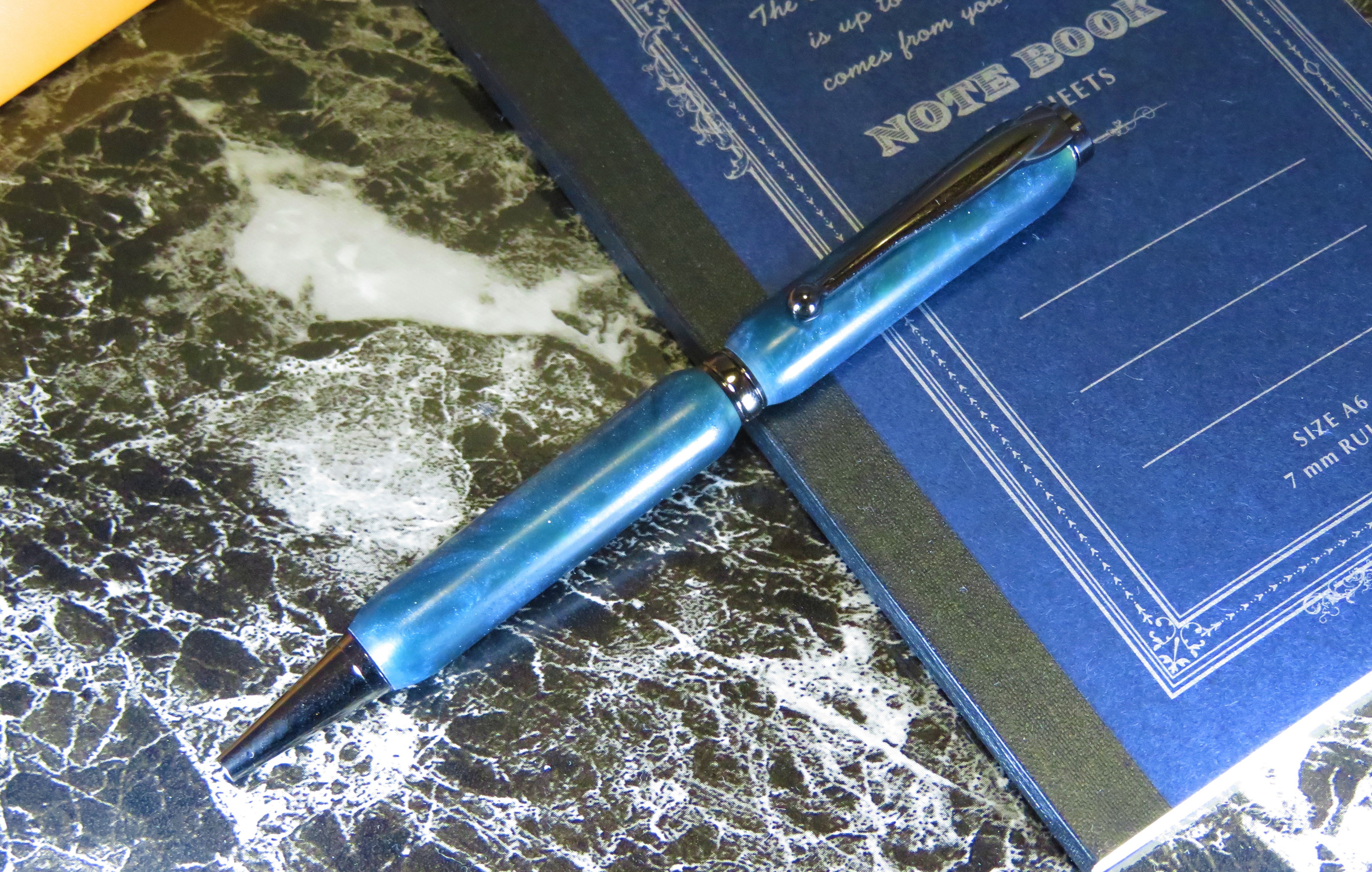 レジンで作った手作りボールペン オーシャンブルー Iichi ハンドメイド クラフト作品 手仕事品の通販