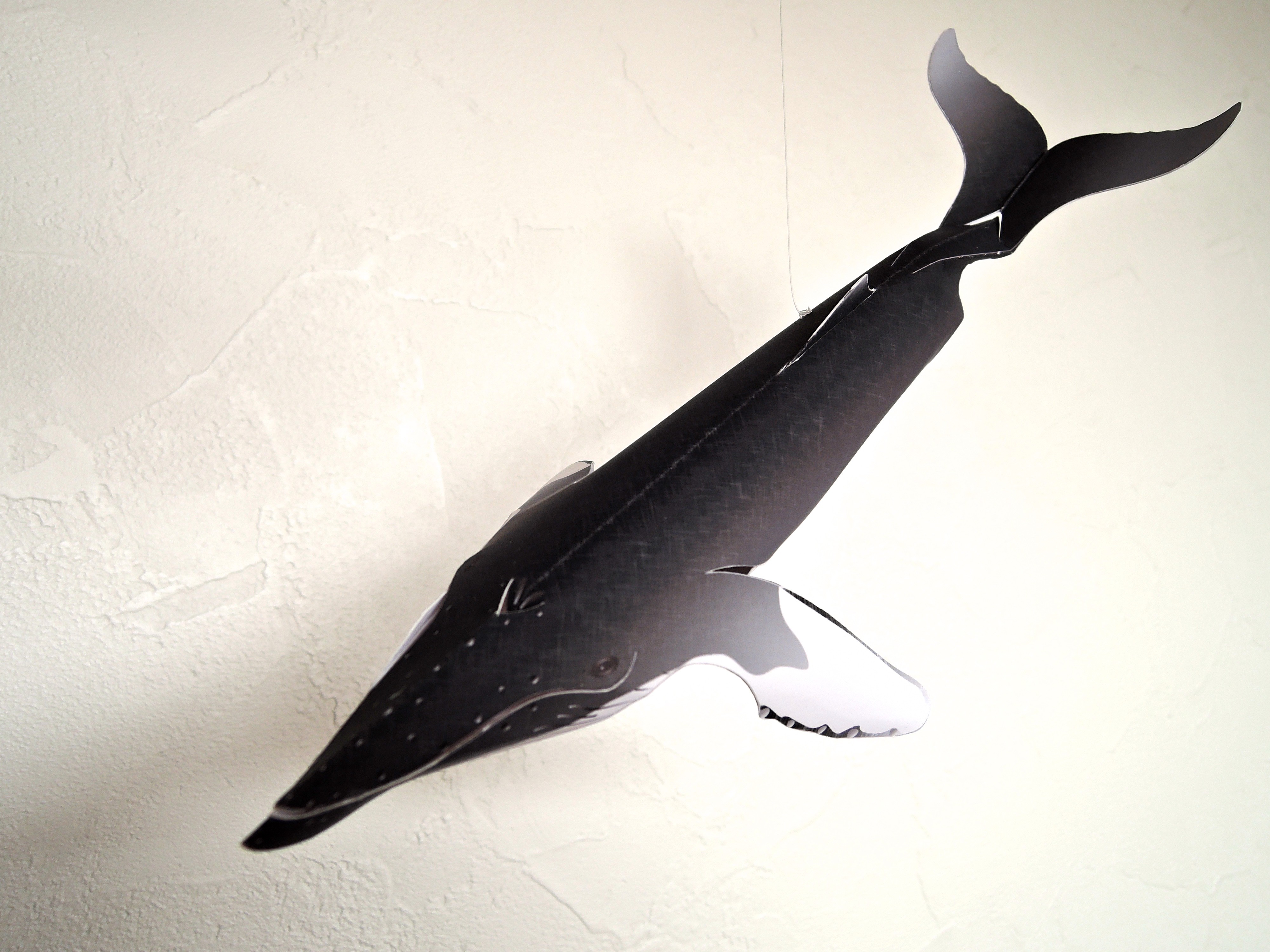 小魚を追うクジラ Iichi ハンドメイド クラフト作品 手仕事品の通販