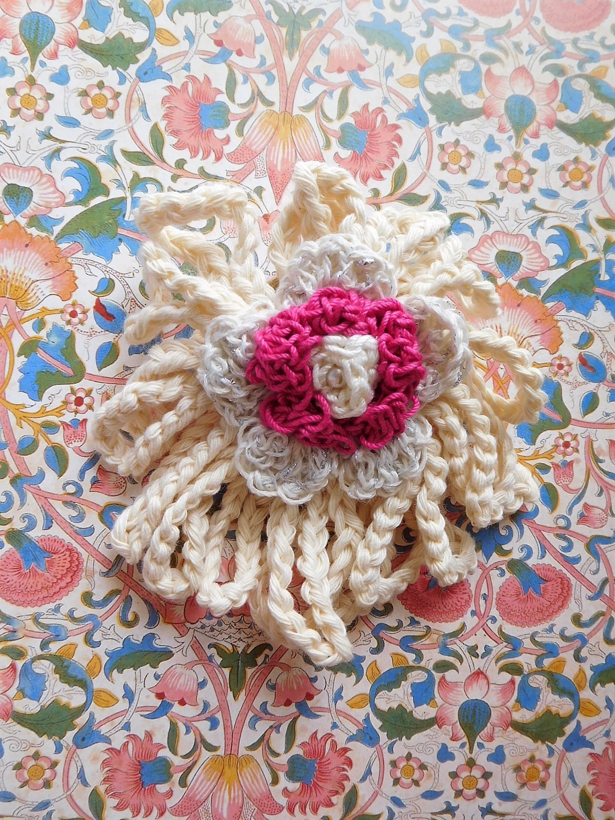 デイジー ピンク入り3重花芯 Iichi ハンドメイド クラフト作品 手仕事品の通販