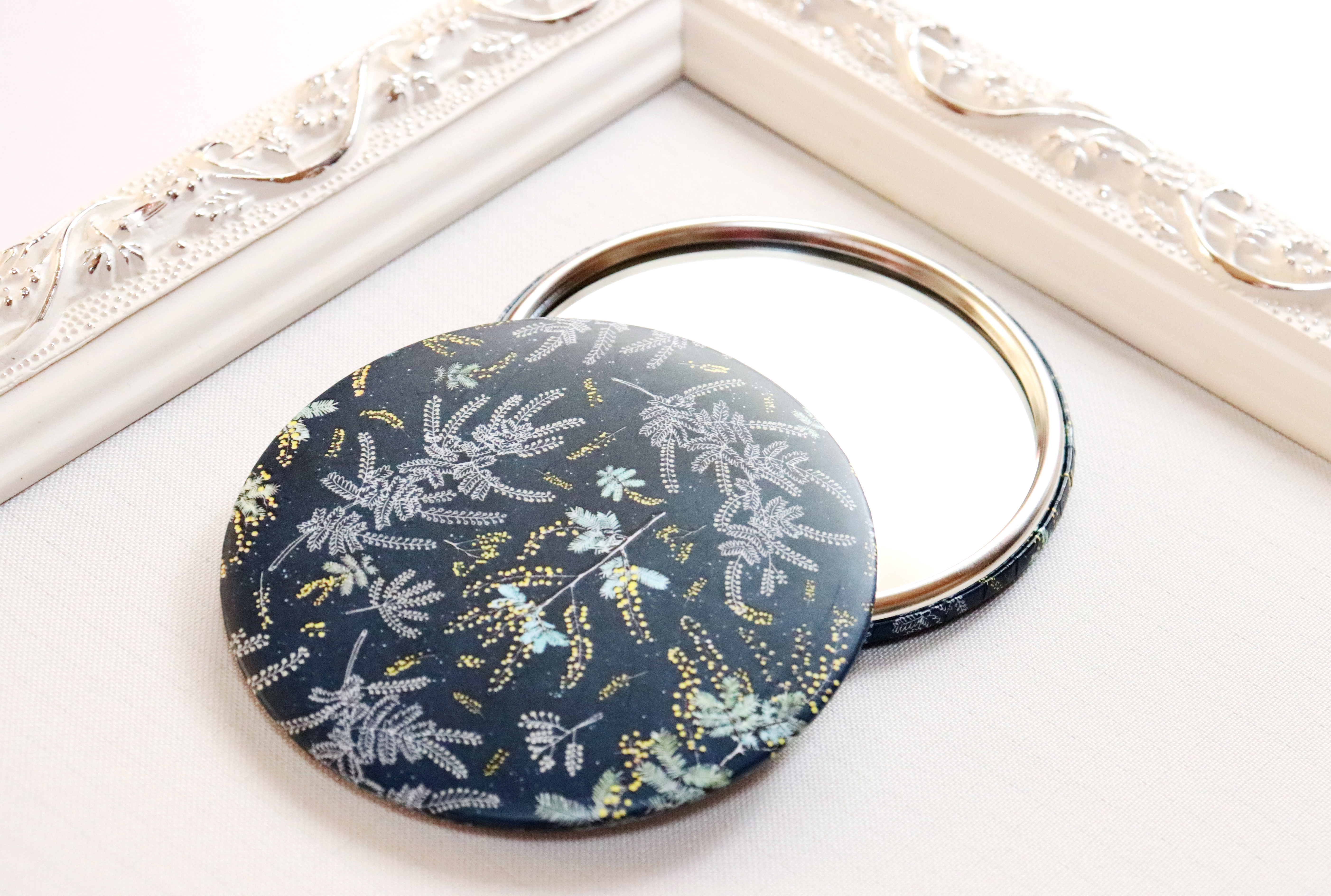 まんまる手鏡 ミモザの星降る夜に Iichi ハンドメイド クラフト作品 手仕事品の通販