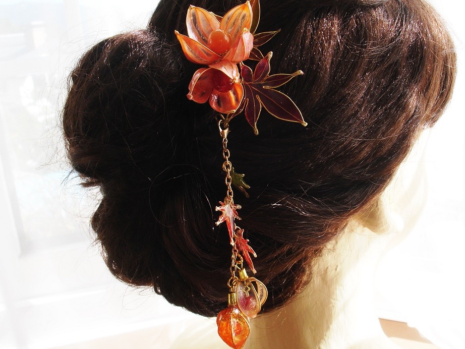 再販 秋へ 鬼灯と紅葉のかんざし Iichi ハンドメイド クラフト作品 手仕事品の通販