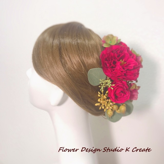 赤い薔薇とローズヒップのヘッドドレス ウェディング 髪飾り ヘッドピース Iichi ハンドメイド クラフト作品 手仕事品の通販