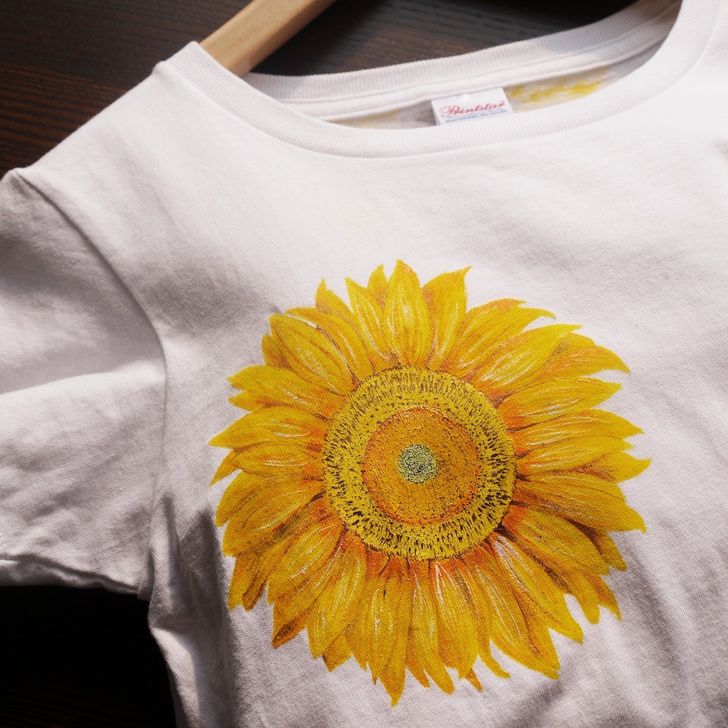 親子でお揃い手描きのひまわりtシャツ Iichi ハンドメイド クラフト作品 手仕事品の通販