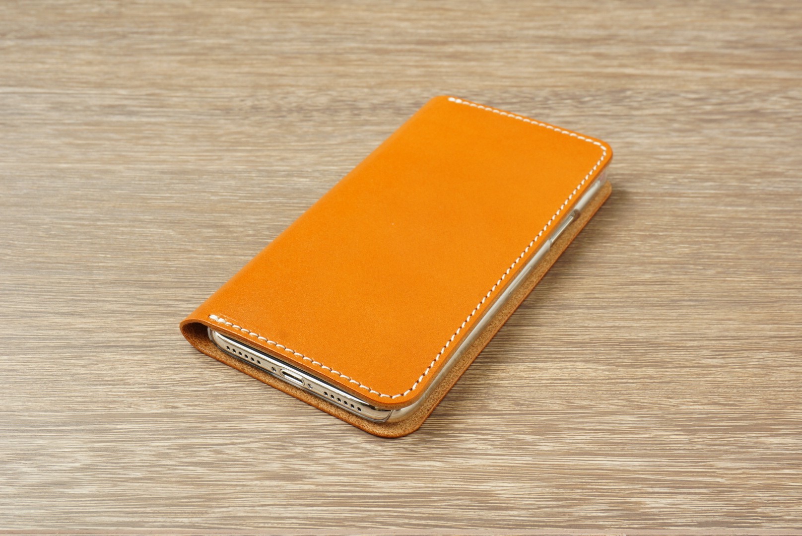牛革 Iphone Xr カバー ヌメ革 レザーケース 手帳型 キャメルカラー Iichi ハンドメイド クラフト作品 手仕事品の通販