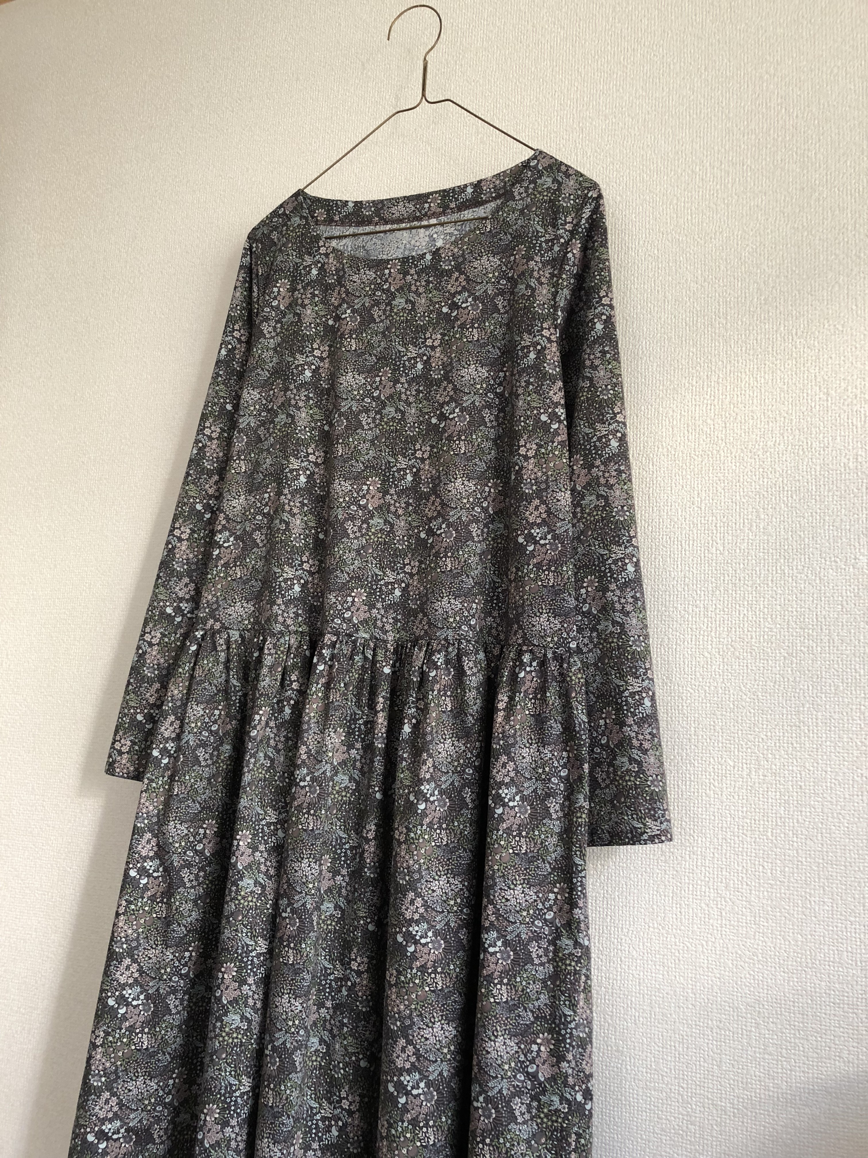 YAECA リバティタックドレス ワンピース 花柄　エルダーベリー YAECA ヤエカ WRITE リバティタックドレス ワンピース フラワー柄