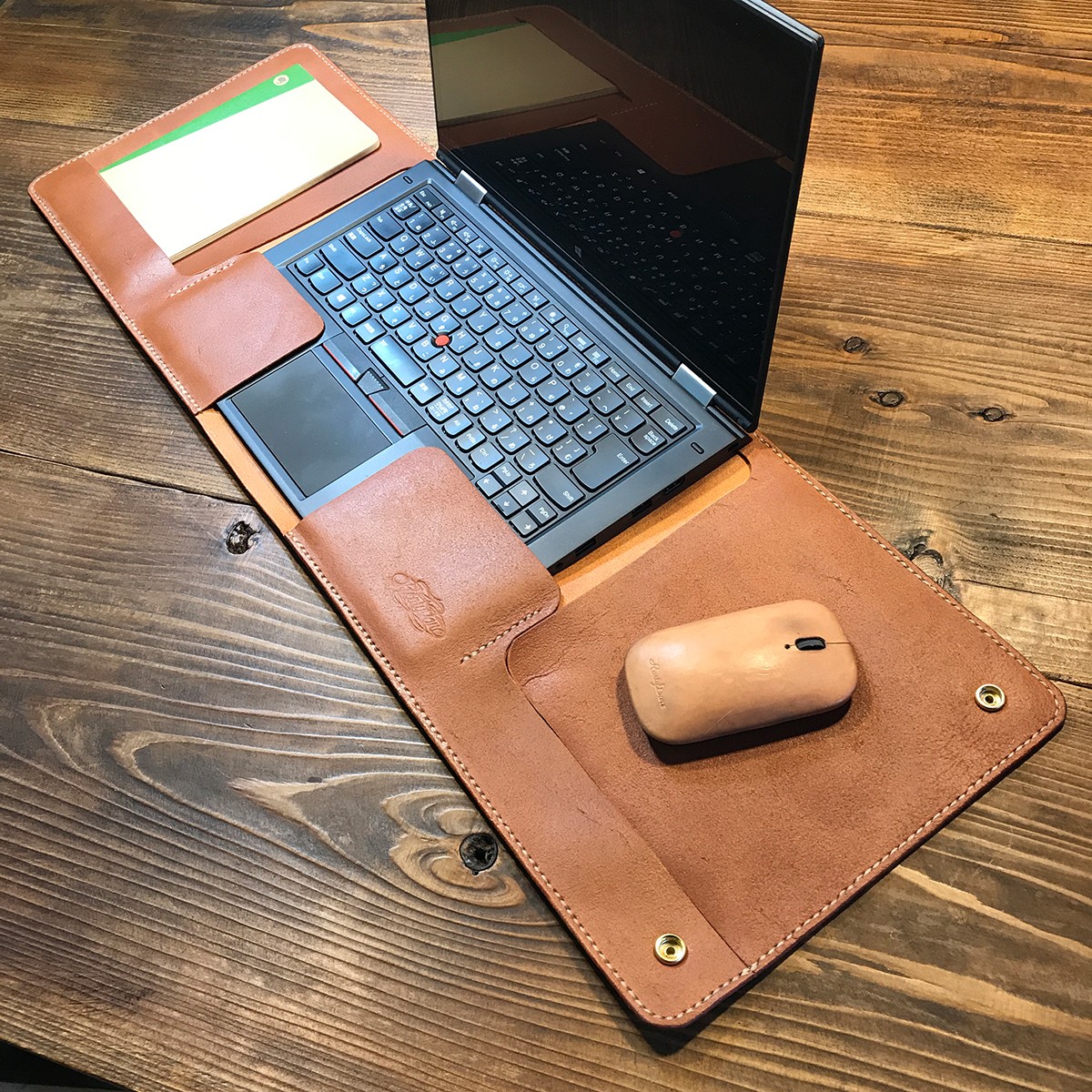 一枚革で作ったラップタイプのノートpcカバー トコ革 Lenovo Thinkpad X1 Yoga 専用 Iichi ハンドメイド クラフト作品 手仕事品の通販