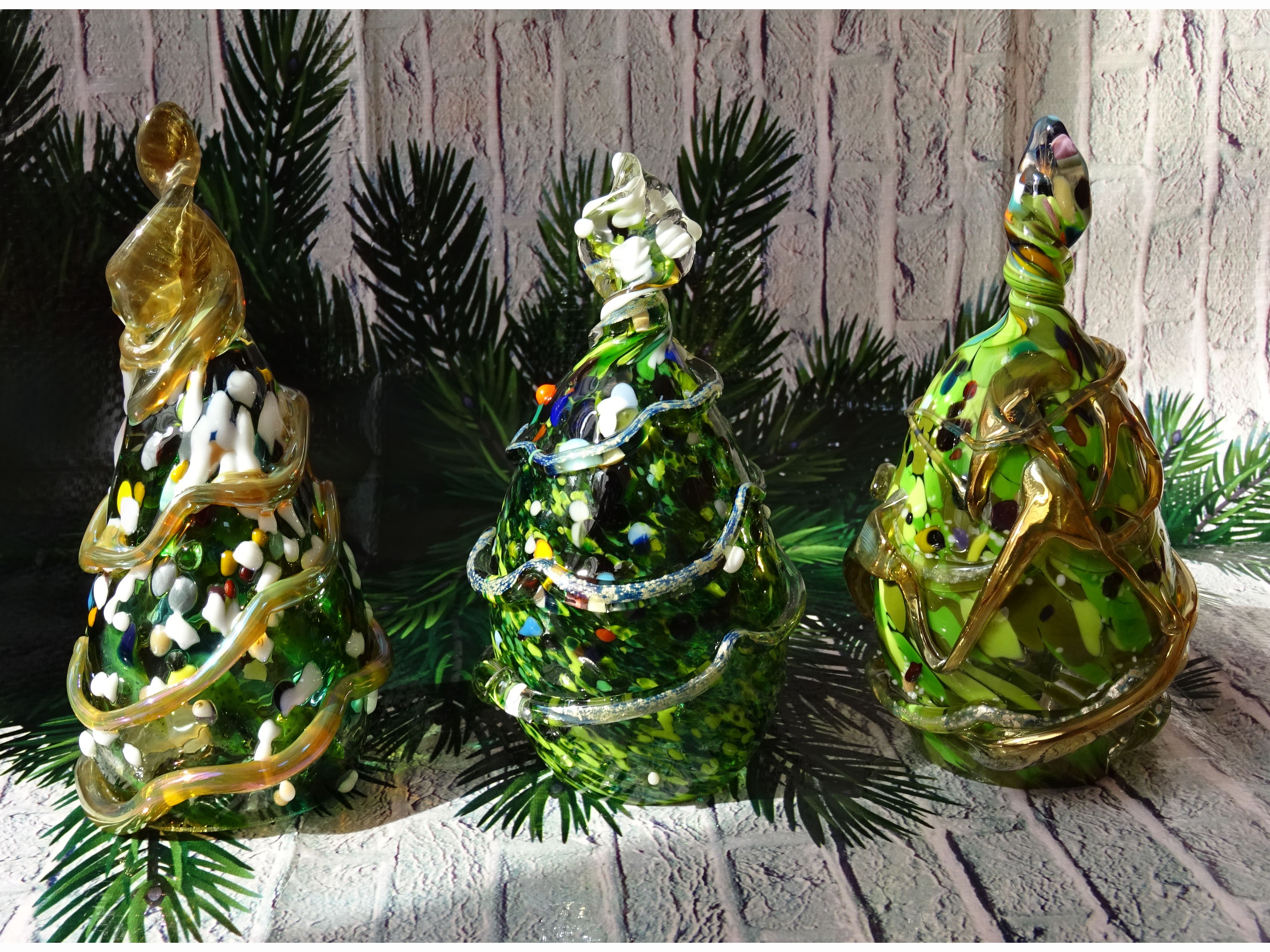 ガラスのクリスマスツリー ミックスカラー テーブルツリー ミニ Iichi ハンドメイド クラフト作品 手仕事品の通販