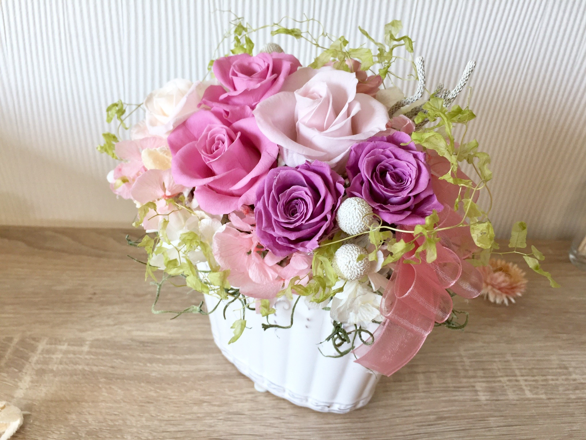 プリザーブドフラワー 華やかなアレンジ | iichi ハンドメイド・クラフト作品・手仕事品の通販