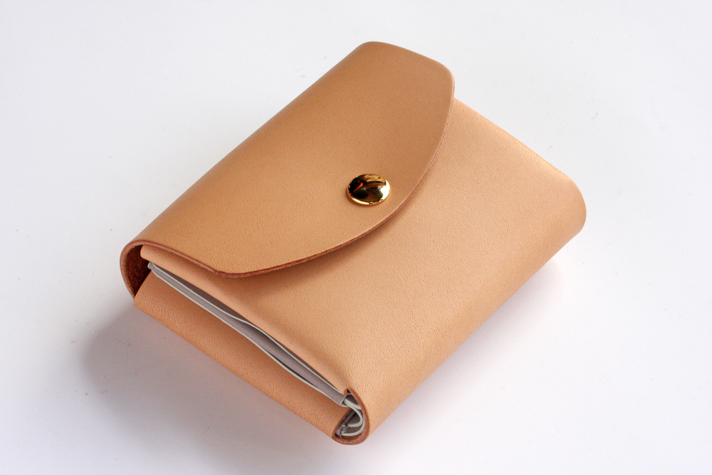 クラシコ 栃木レザー ベージュ 外装 こども財布 三つ折り Iichi ハンドメイド クラフト作品 手仕事品の通販