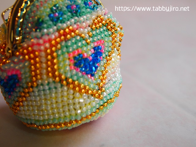 ビーズ編みのがま口 スワロのハート Iichi ハンドメイド クラフト作品 手仕事品の通販