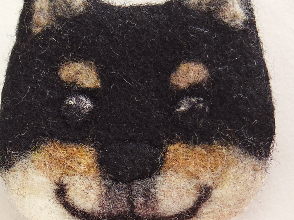 受注制作 犬顔フェルトブローチ 日本犬 Iichi ハンドメイド クラフト作品 手仕事品の通販