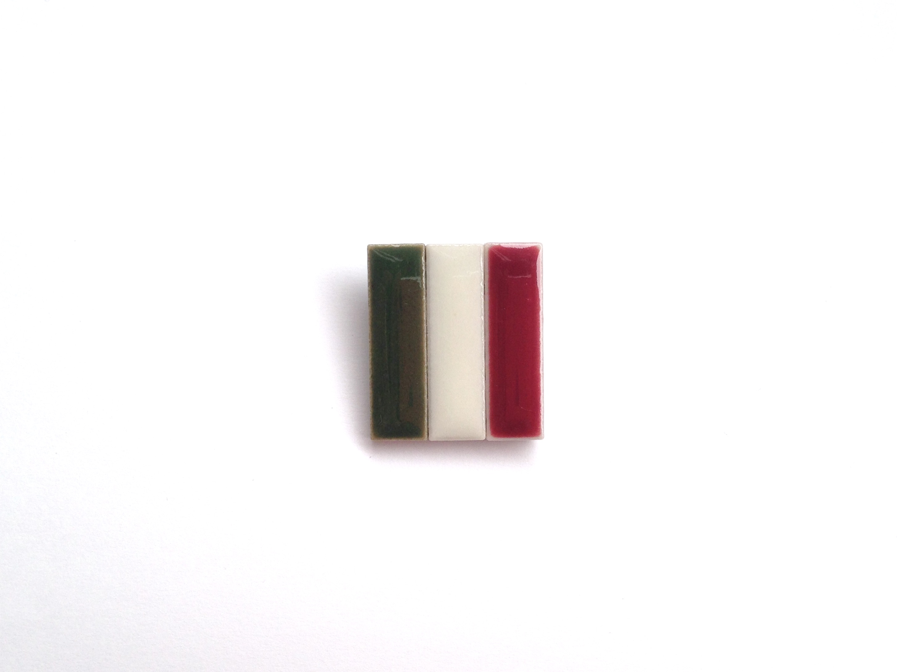 イタリア国旗のブローチ 縦 Iichi ハンドメイド クラフト作品 手仕事品の通販