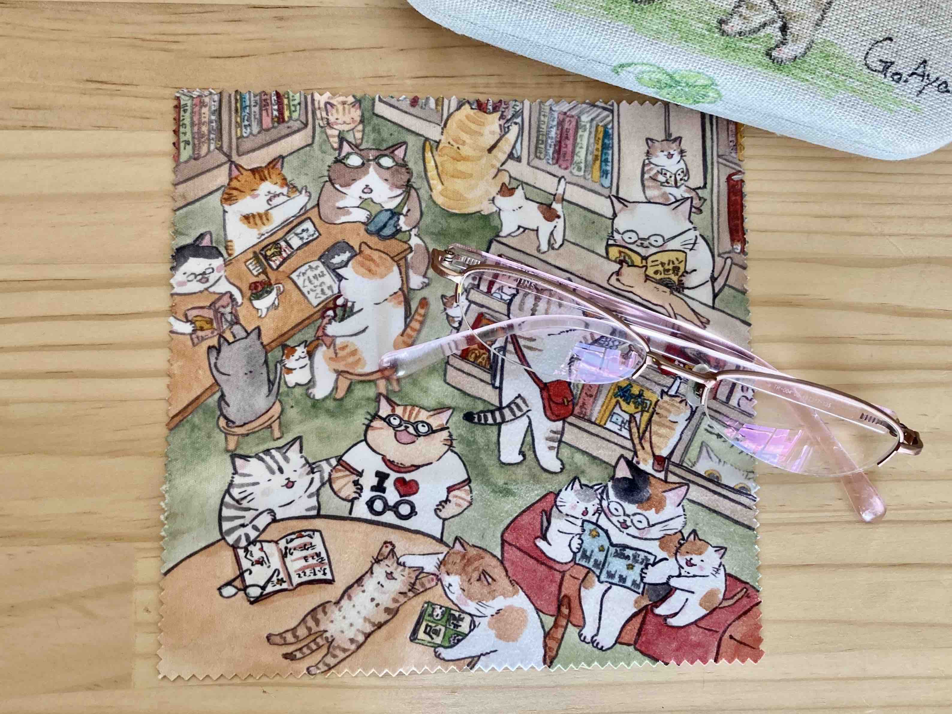 猫まみれ マイクロファイバークロス メガネや携帯拭きに Iichi ハンドメイド クラフト作品 手仕事品の通販