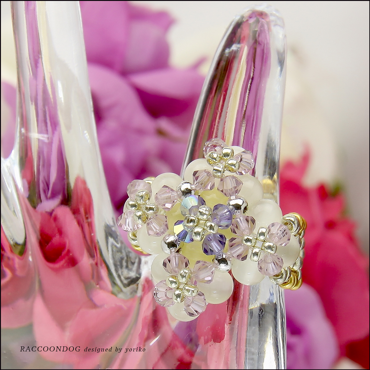 やわらかな日差しの中に咲いたお花 スワロフスキー キャッツアイ ビーズリング ビーズアクセサリー Iichi ハンドメイド クラフト作品 手仕事品の通販