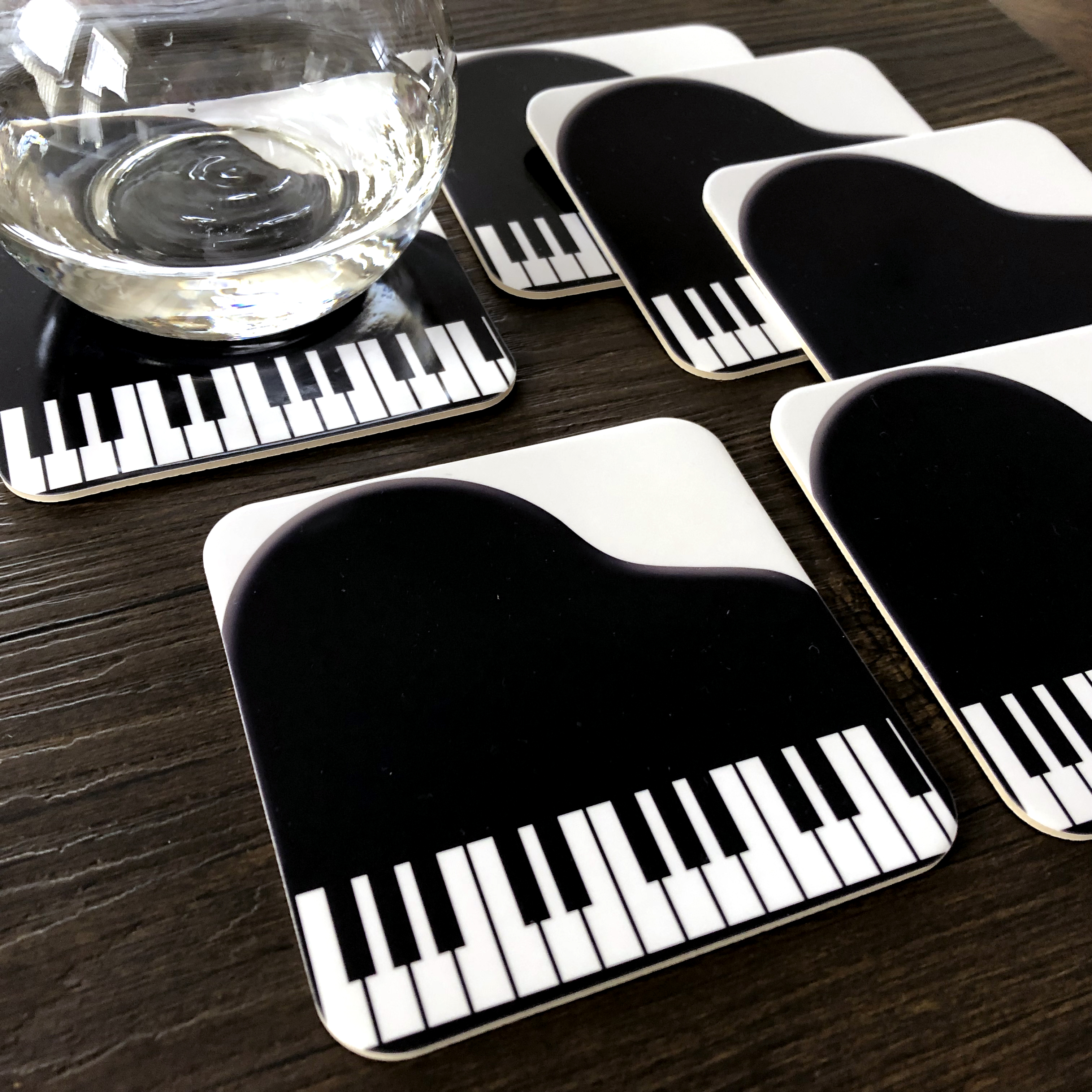 ピアノイラストのコースター Iichi ハンドメイド クラフト作品 手仕事品の通販