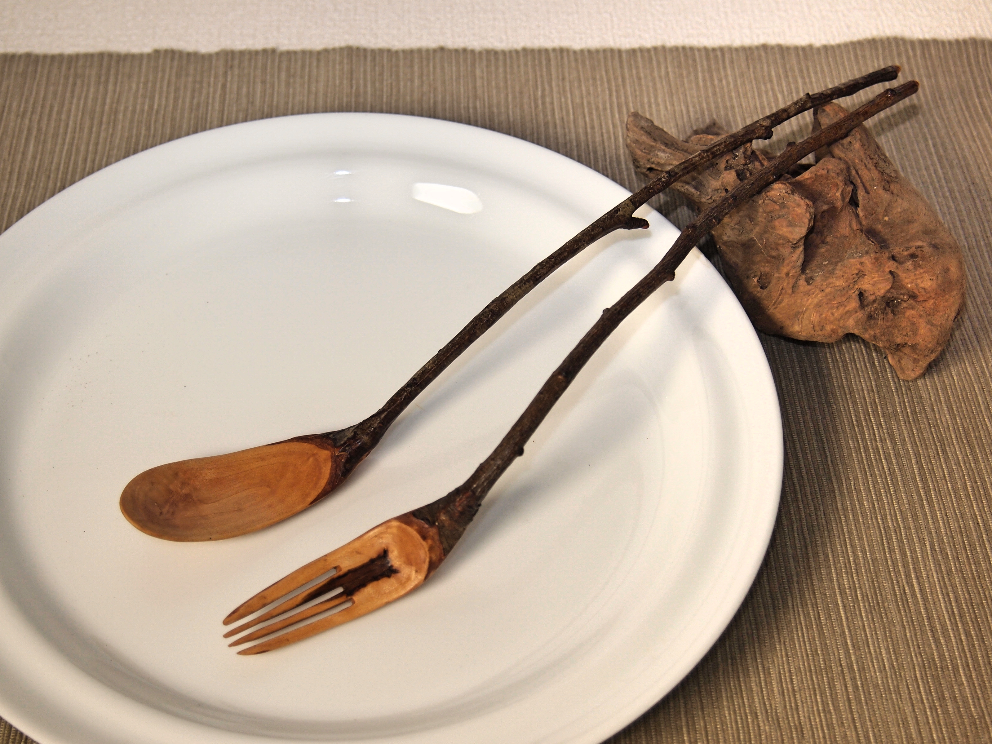 小枝のスプーンとフォーク 3 Iichi ハンドメイド クラフト作品 手仕事品の通販