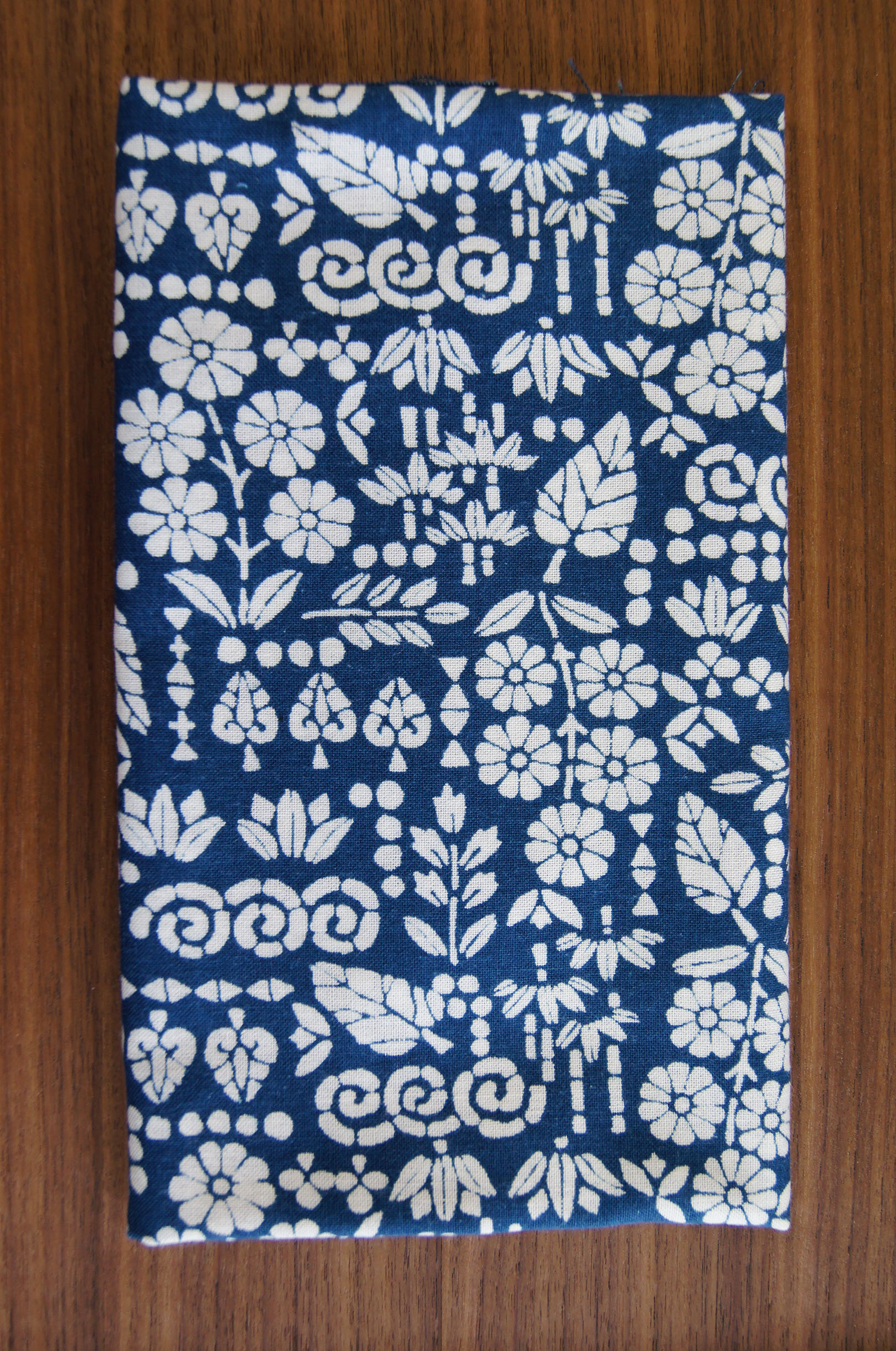 天然藍の型染め手拭い 草木花 Iichi ハンドメイド クラフト作品 手仕事品の通販