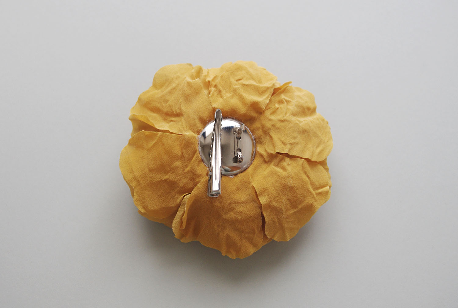 着物リメイク コサージュ からし色 黒 芍薬 牡丹 Iichi ハンドメイド クラフト作品 手仕事品の通販